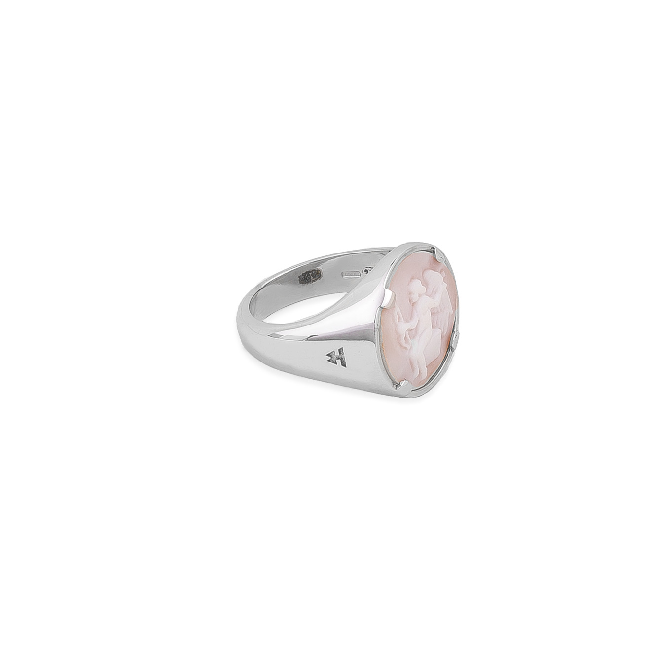 Signet ring made of silver with plastic