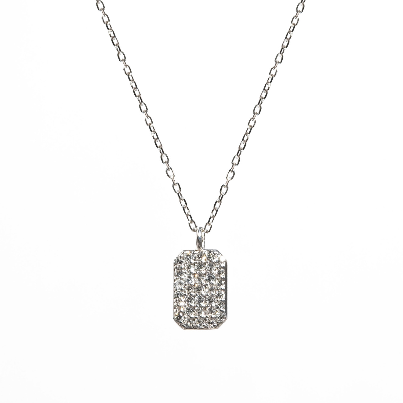 White gold pendant with diamonds