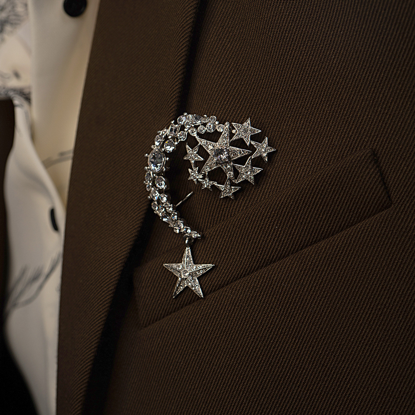 Brooch with stars