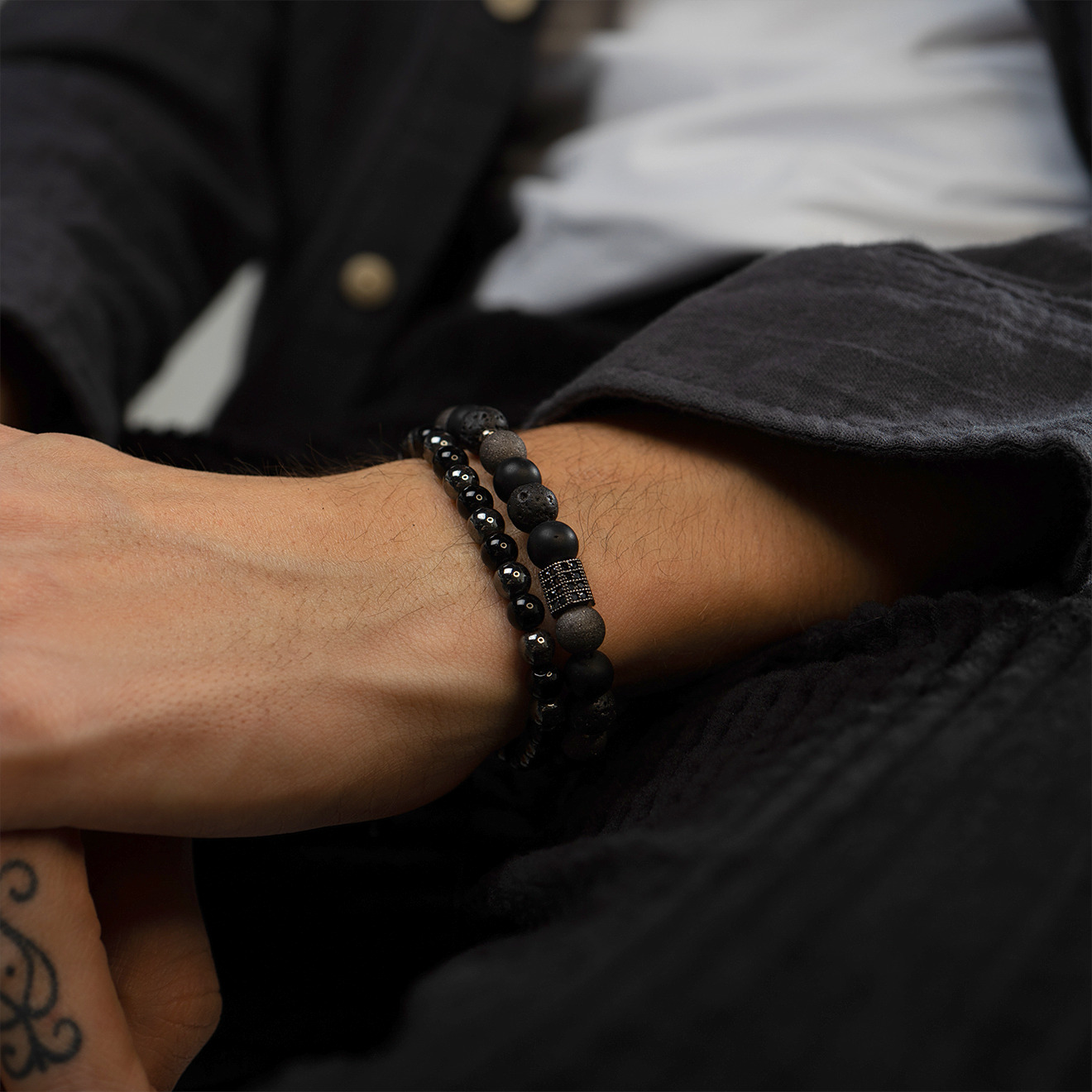 Bracelet with black and gray beads and crystals