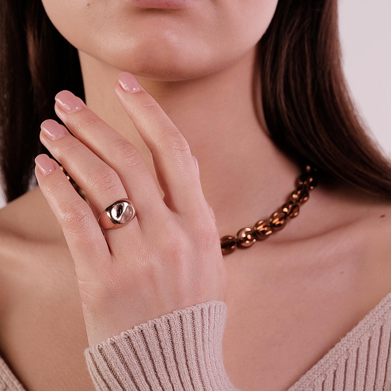 Gold-plated crumpled signet made of silver JANE