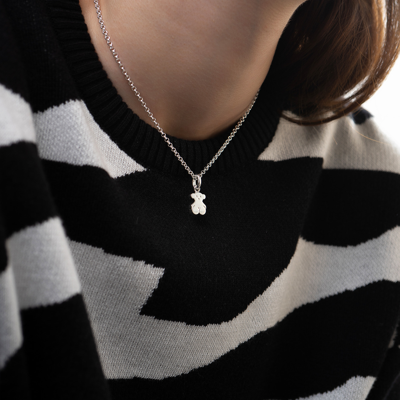 Silver teddy bear pendant