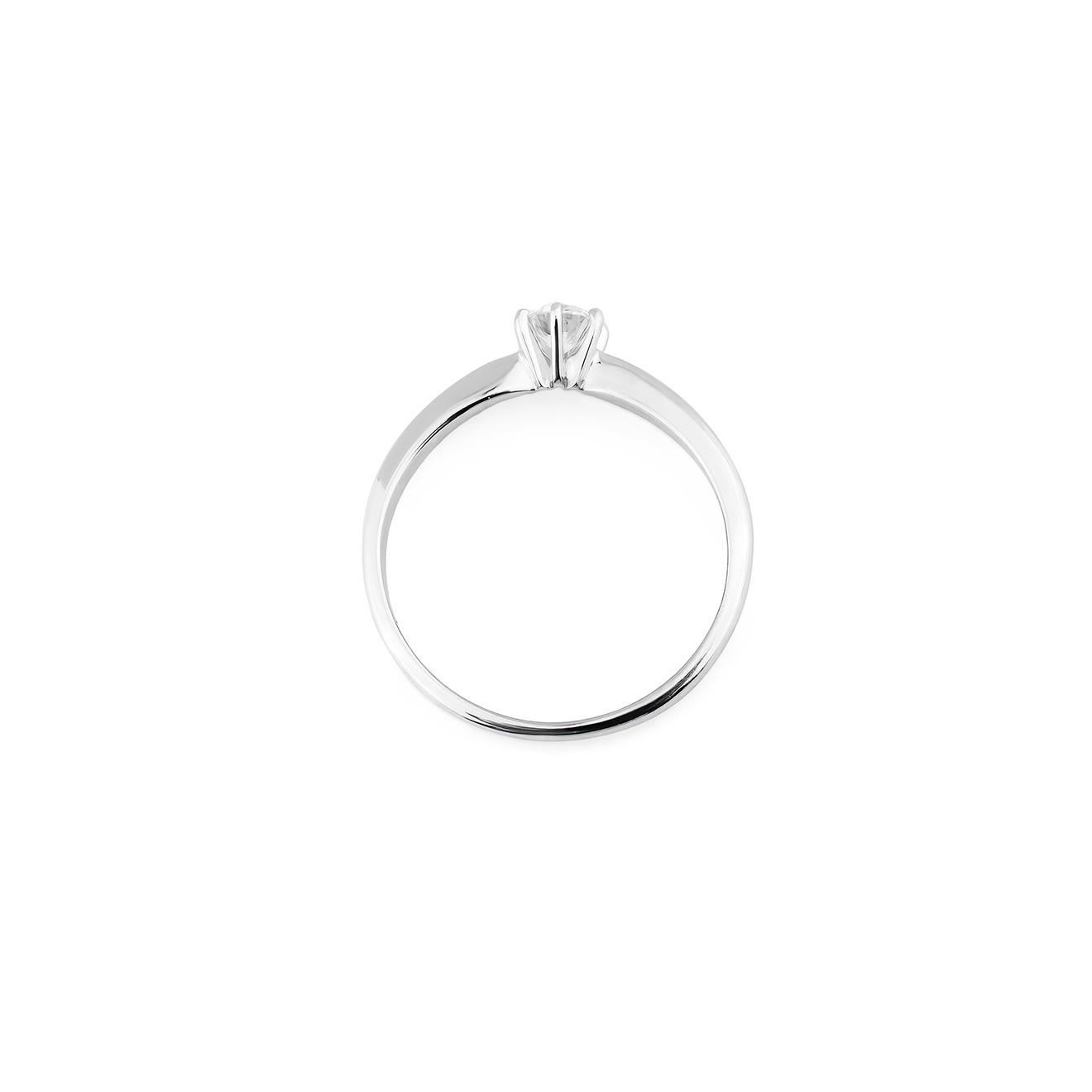 White gold ring with diamond