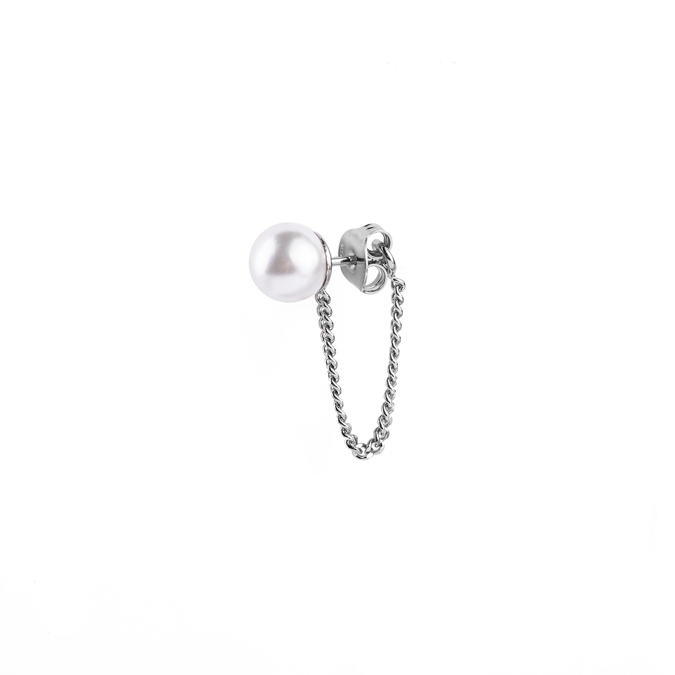 Asymmetric earrings with artificial pearls