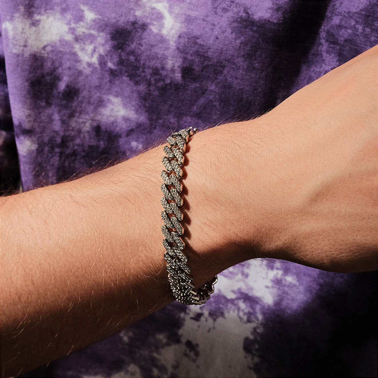 Silver chain bracelet with crystals