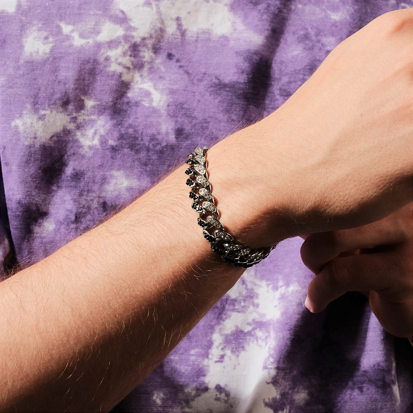 Silver chain bracelet with black crystals