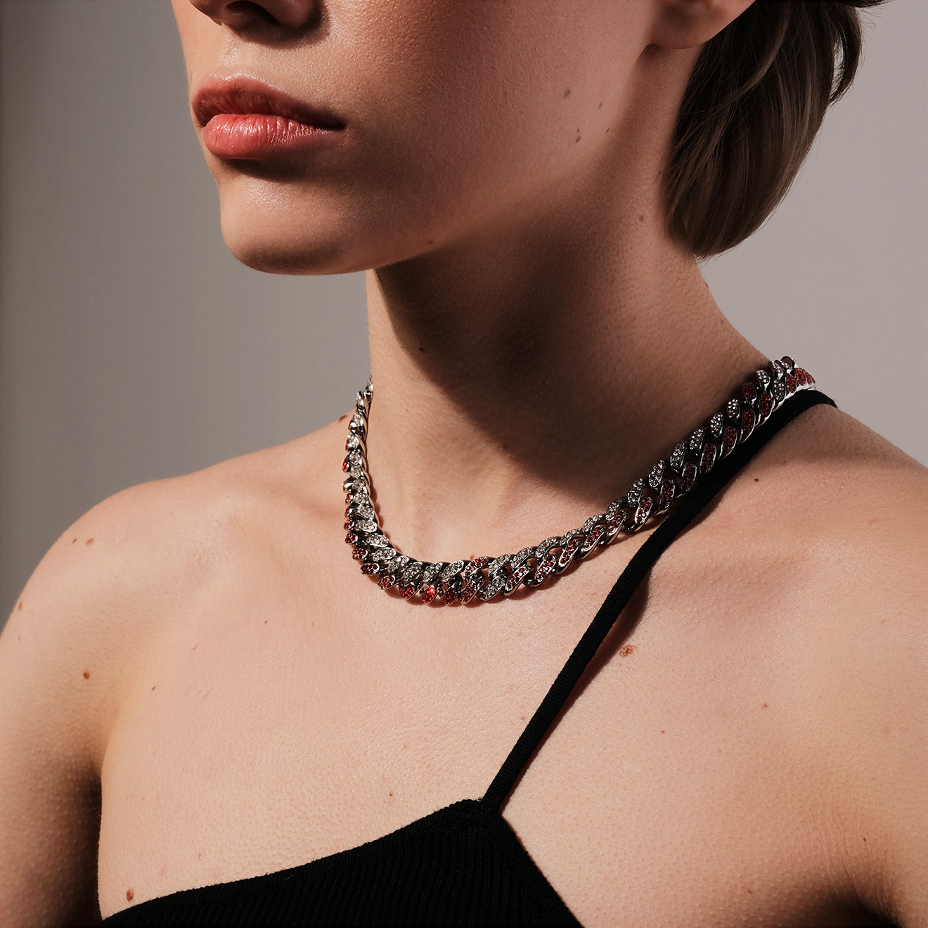 necklace-chain with red crystals
