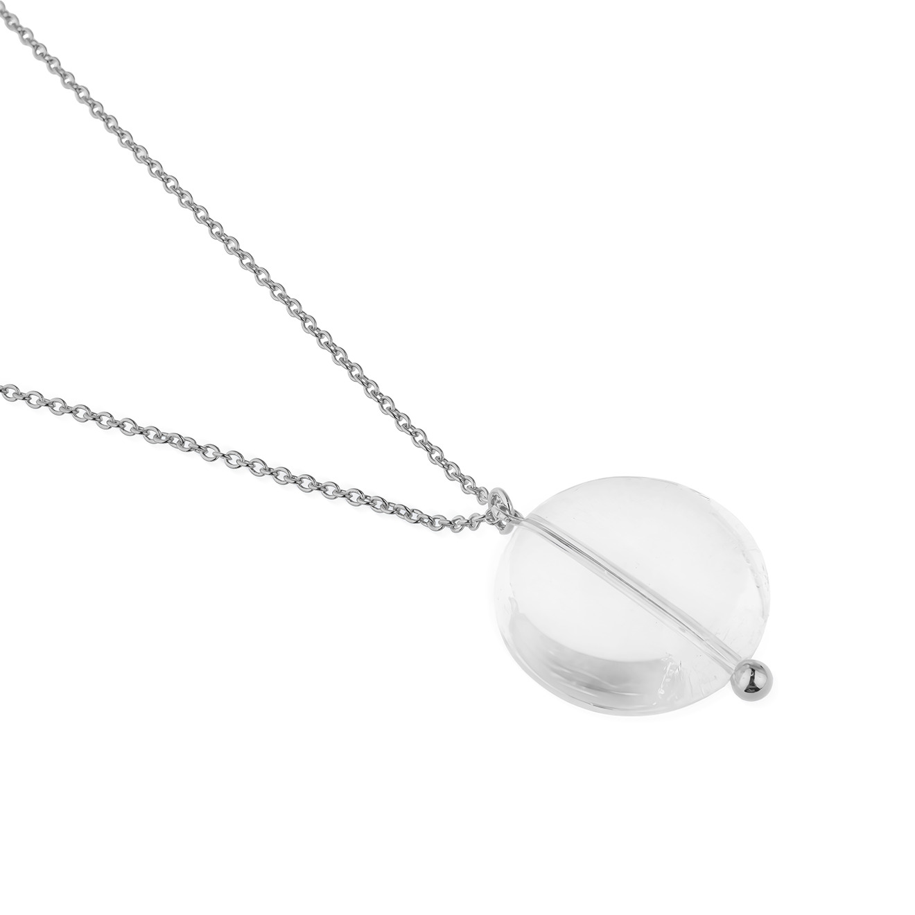 Necklace with quartz