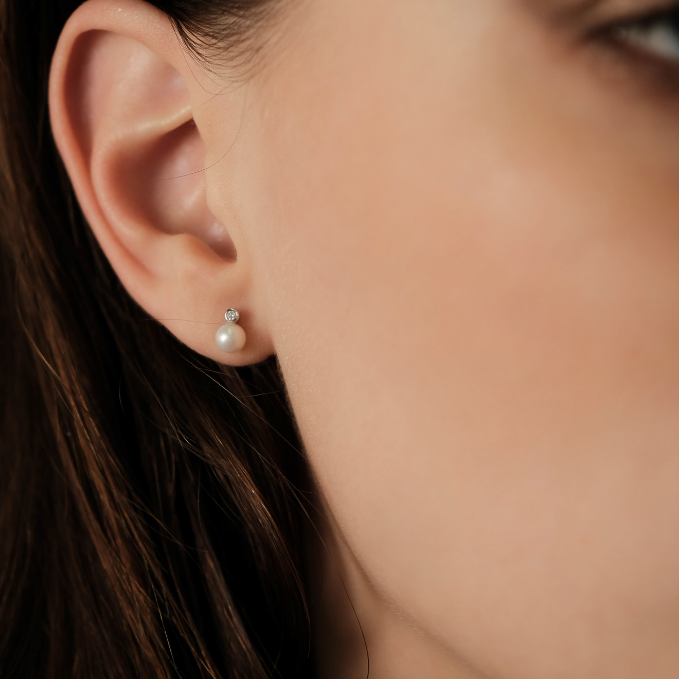 Sweet Dolls earrings in yellow gold with pearls and diamonds
