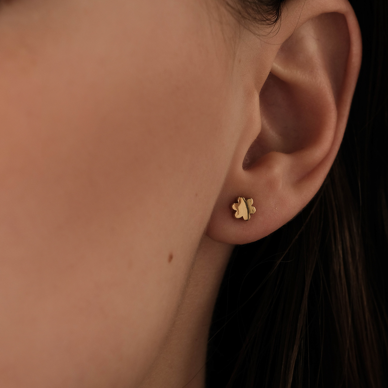 Puppies earrings in yellow gold