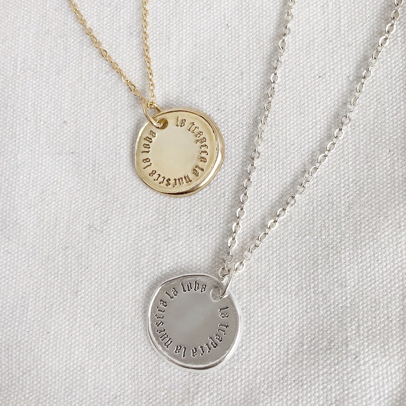 Gold-plated LA LOBA pendant in silver