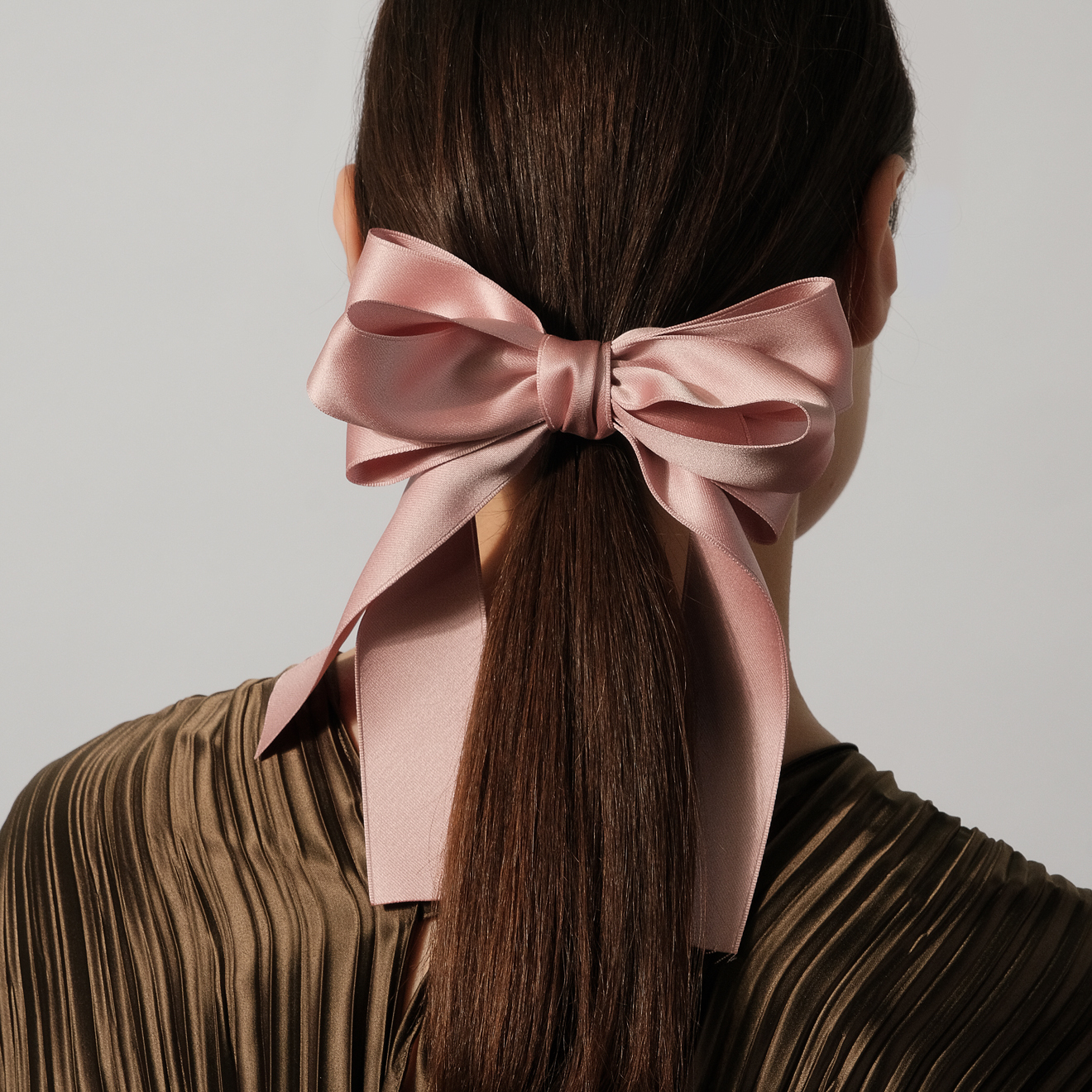 Light pink bow hairpin
