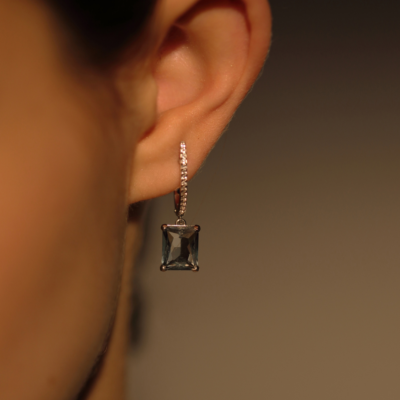 Earrings made of silver with rutile quartz cut baguette