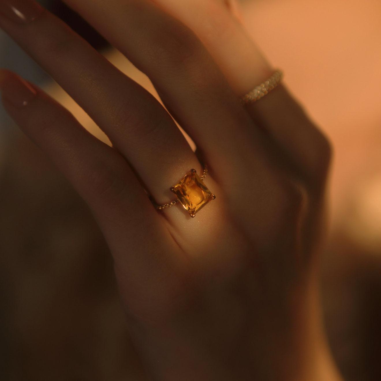 Gold-plated silver ring with rutile quartz cut baguette