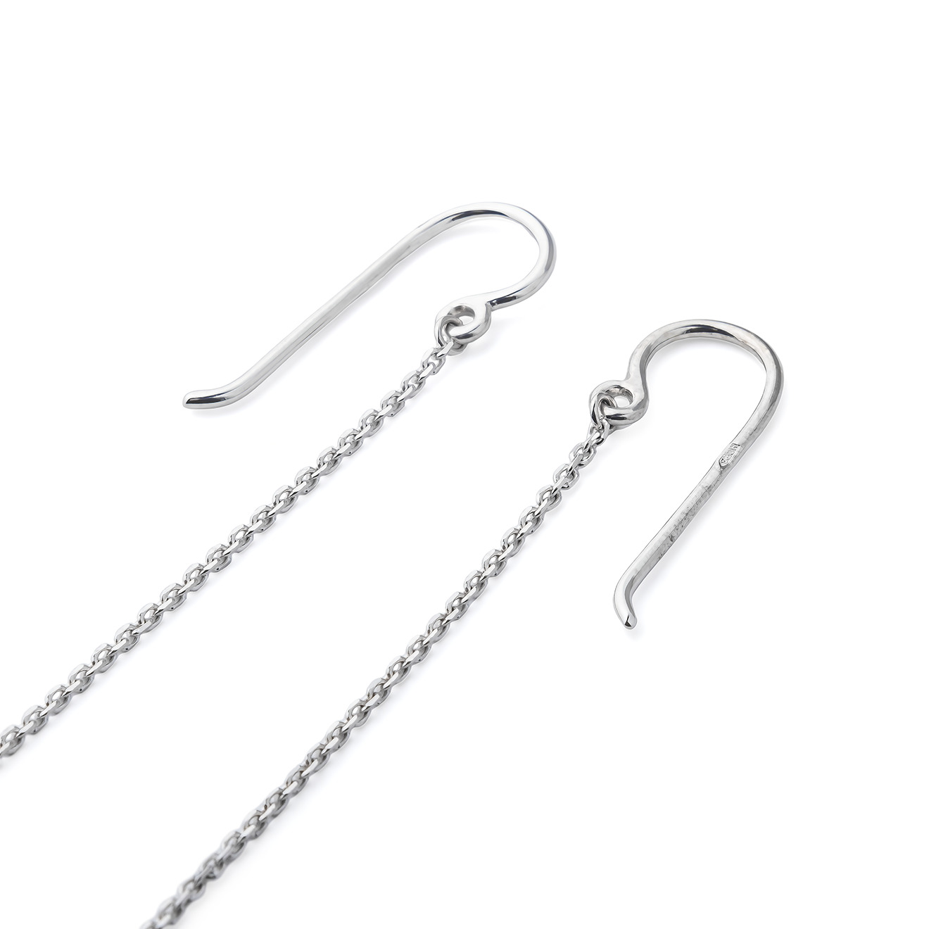 Серьги-сердца из серебра на цепочках