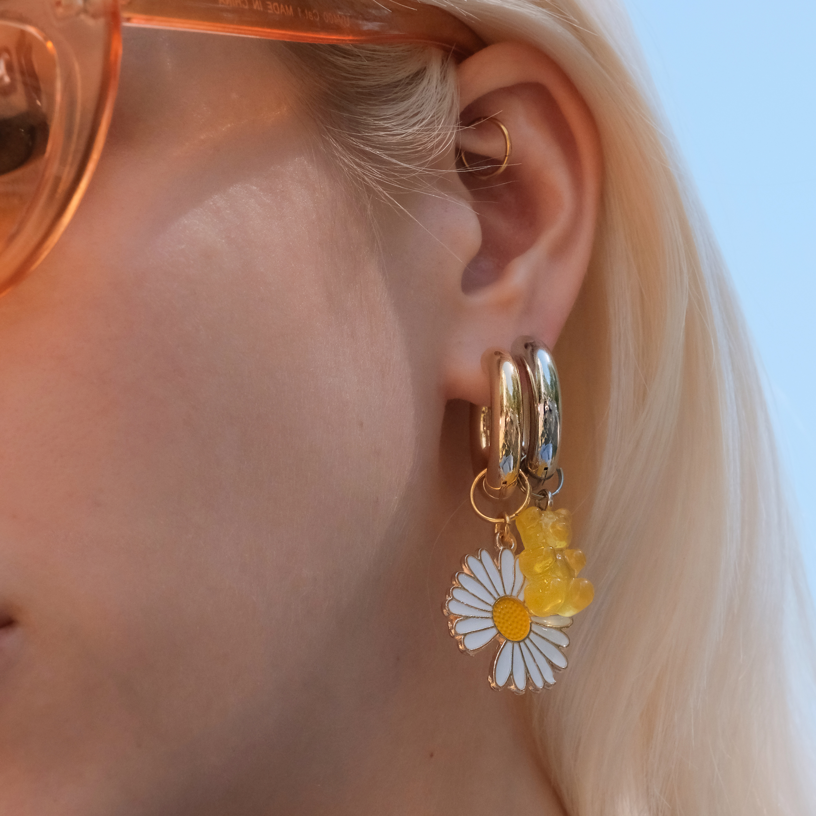 Single earring yellow Gummy bear