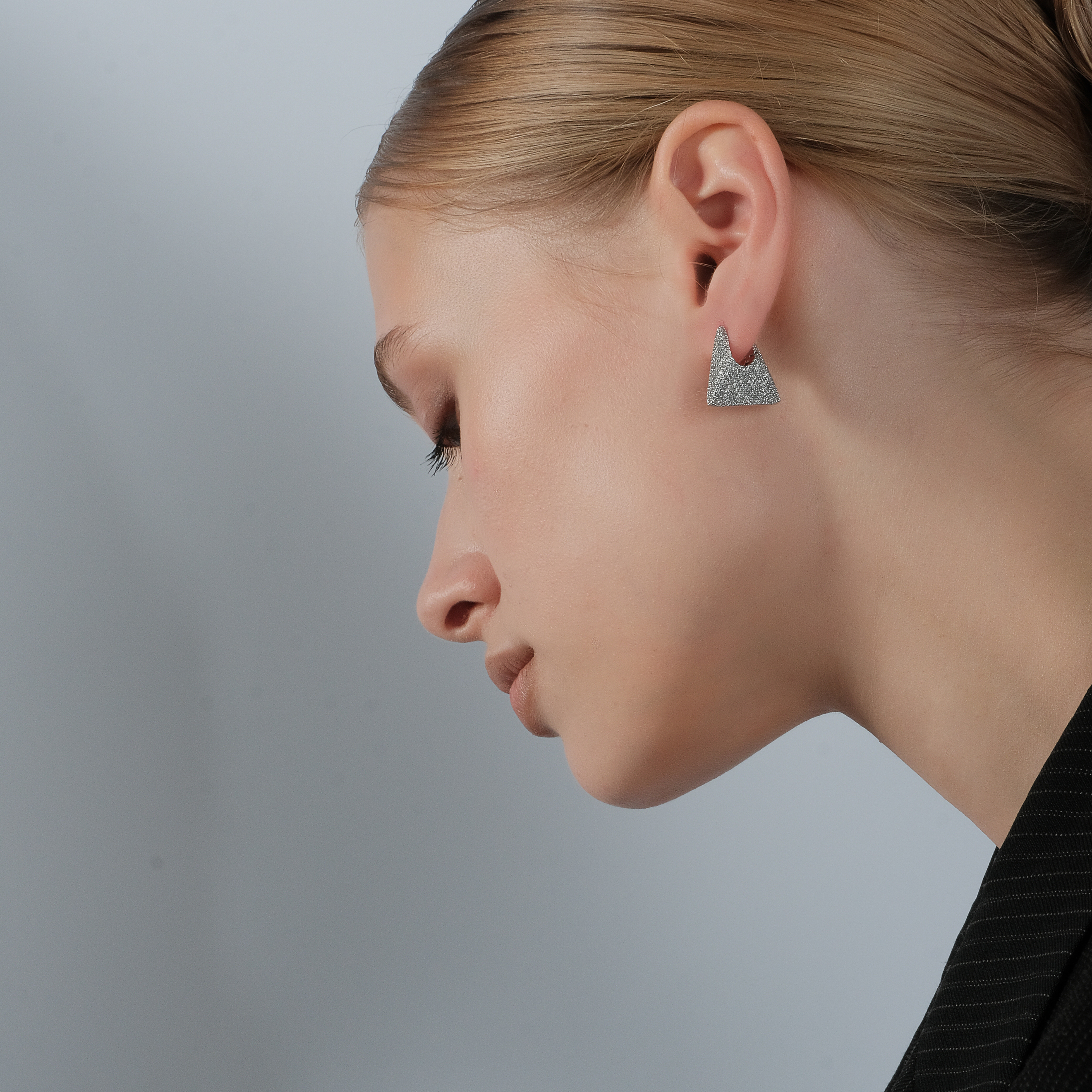 trapeze earrings with crystals