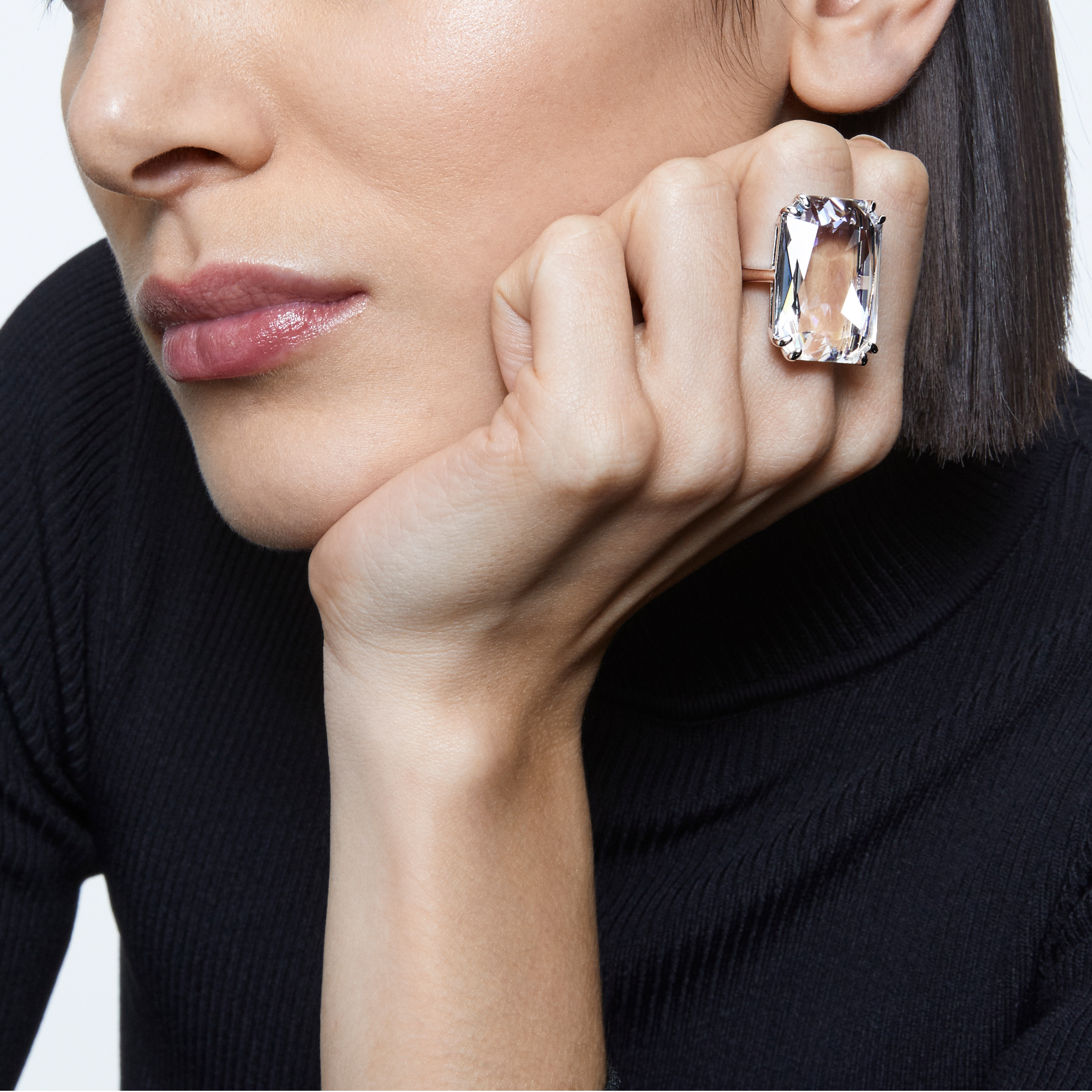 MESMERA: кольцо с кристаллами Swarovski