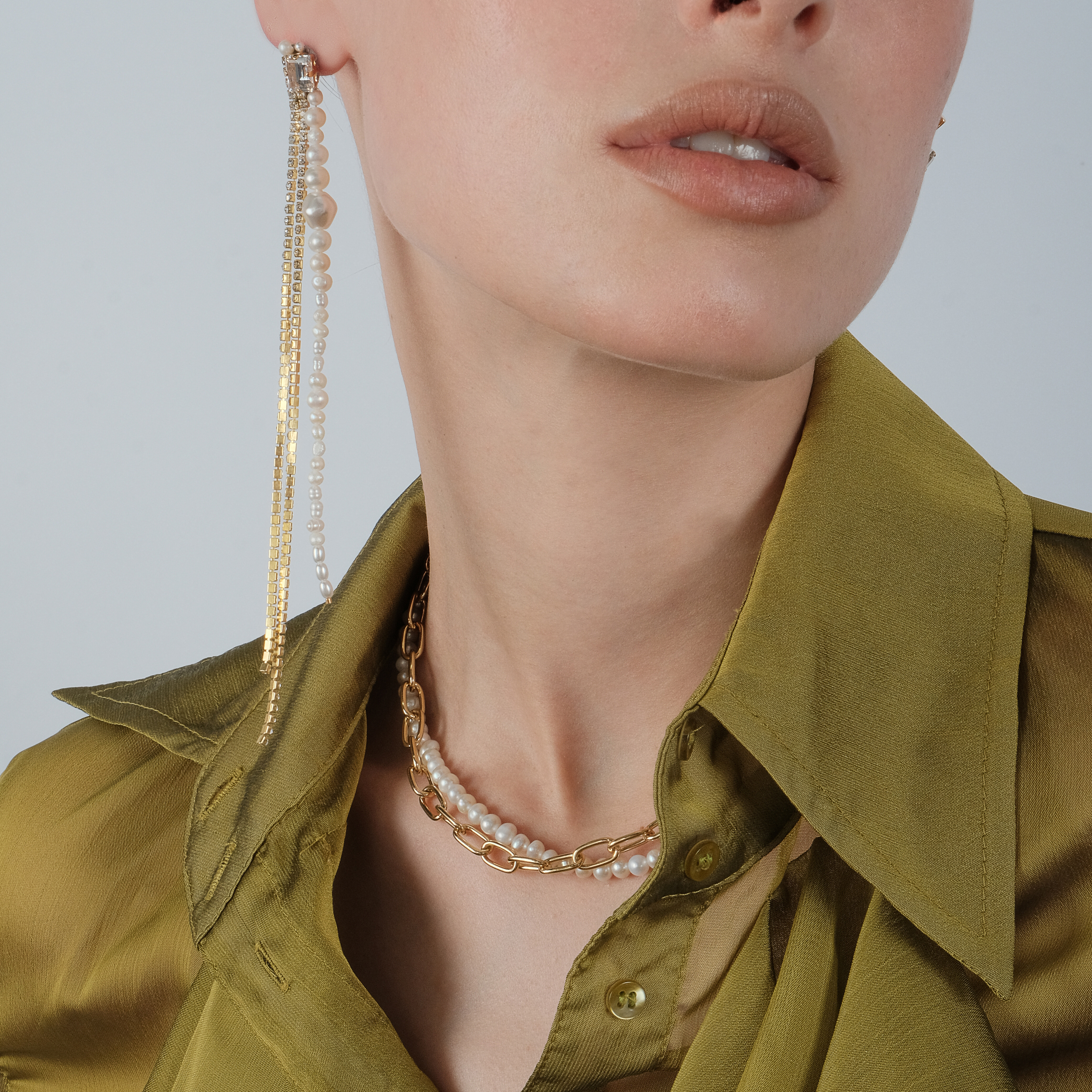 Gold-plated Pearl Cross necklace with pearls