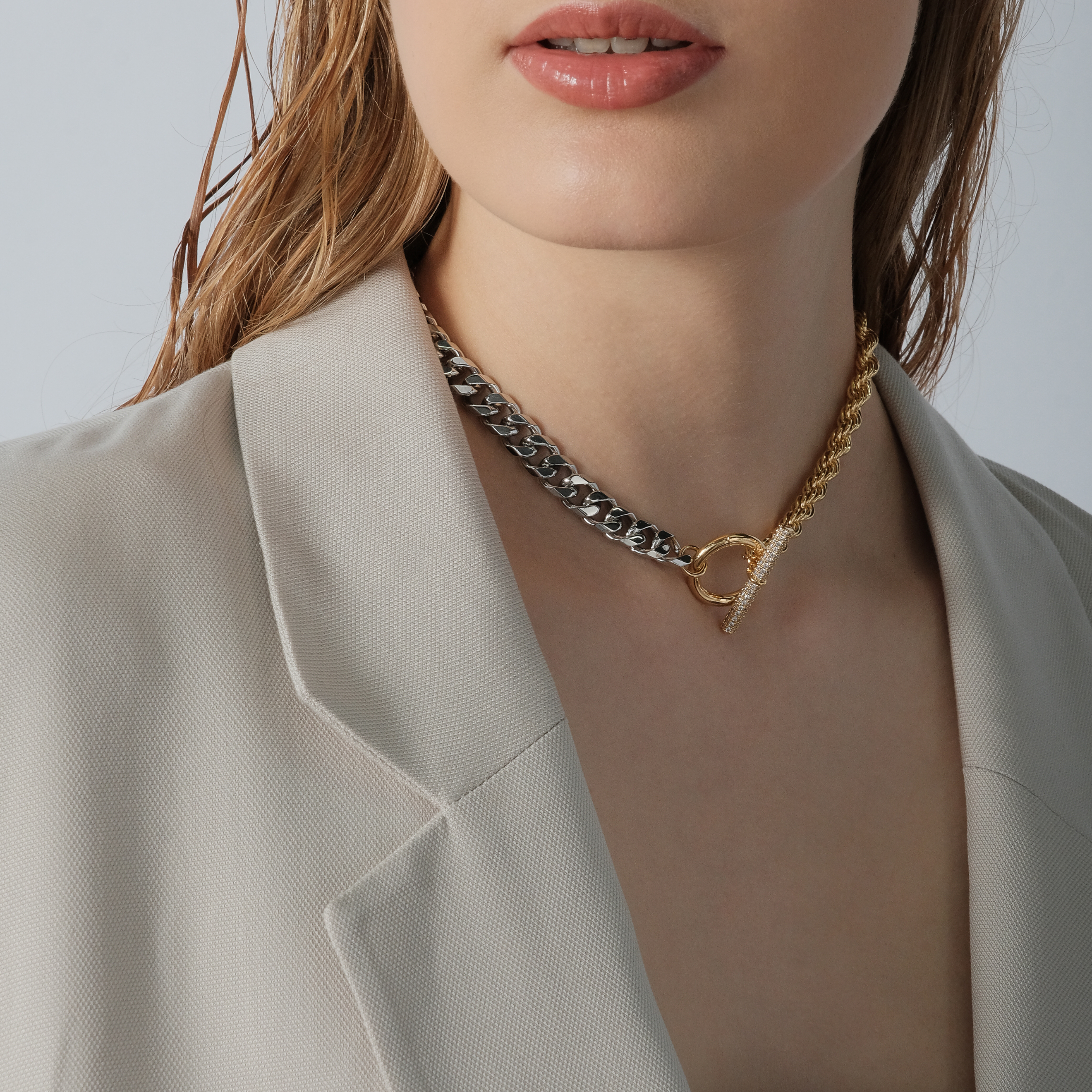 Bicolor combination necklace with crystals