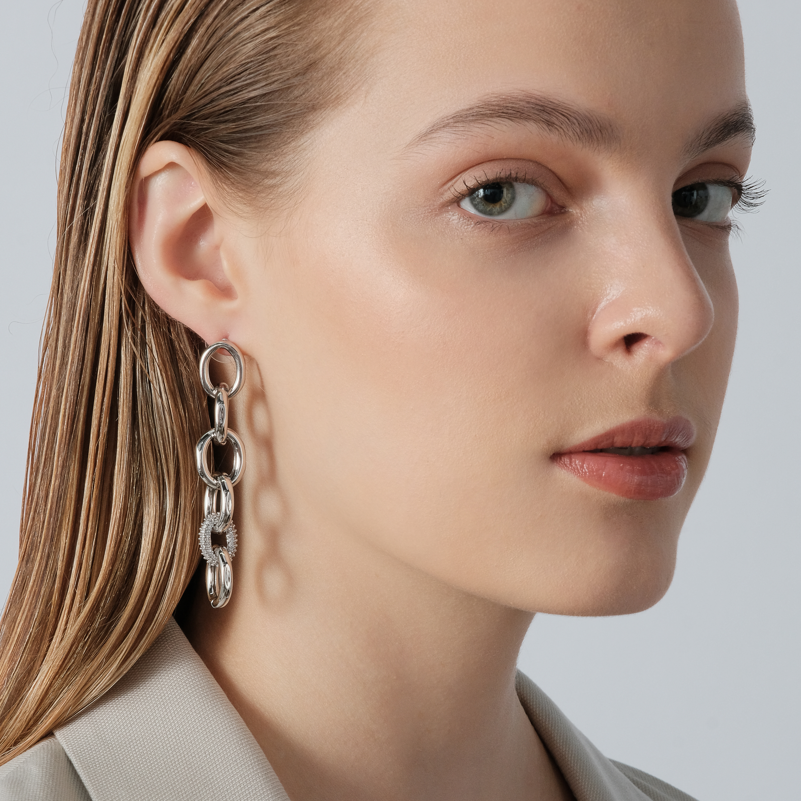 chain earrings with crystals