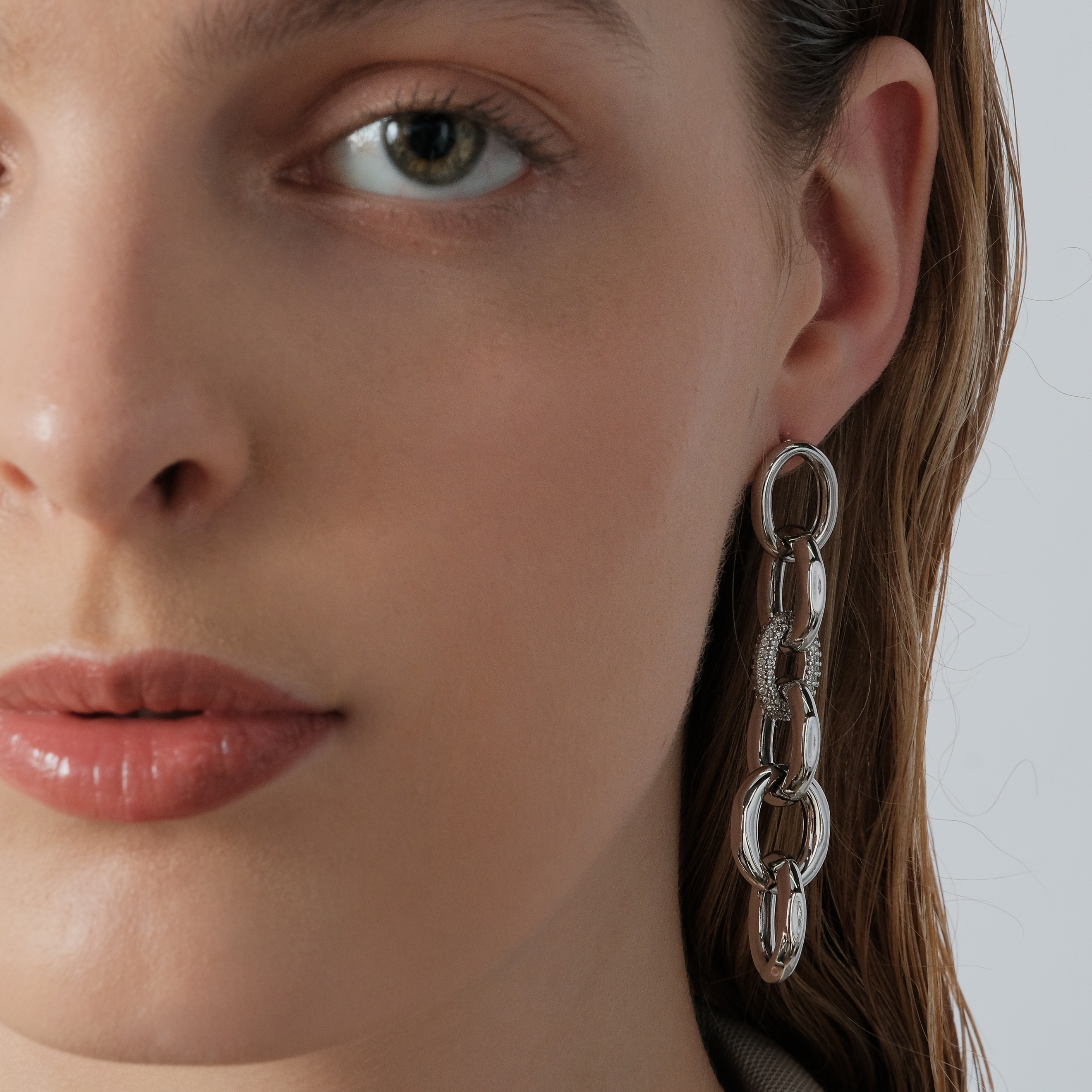 chain earrings with crystals