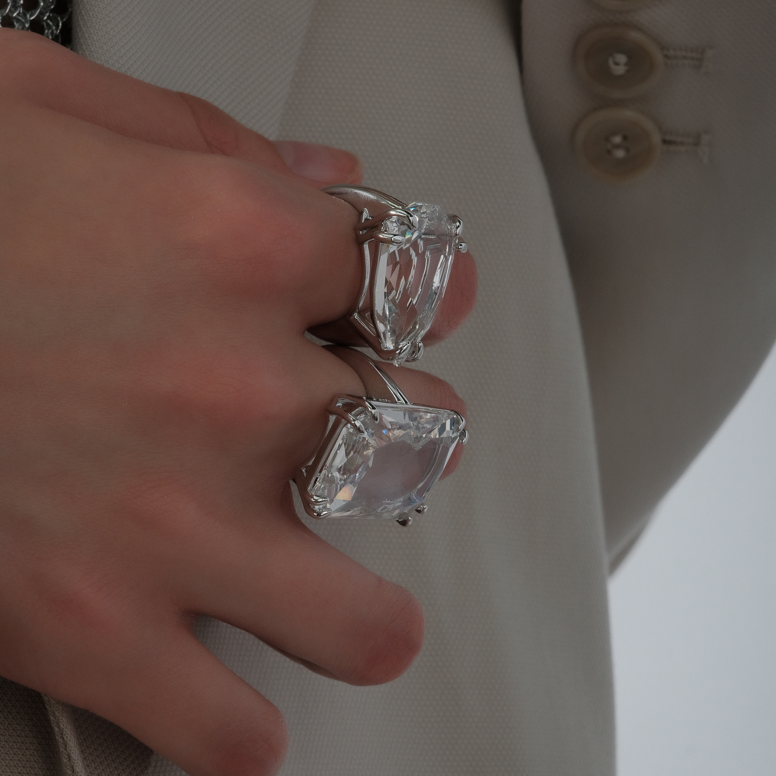 MESMERA: кольцо с кристаллами Swarovski