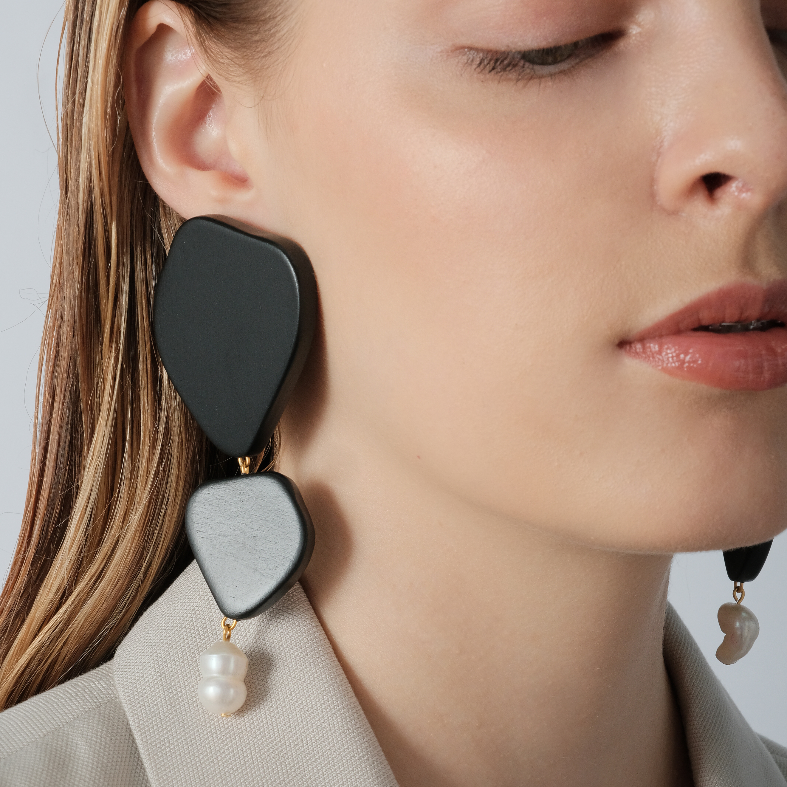 Black Double Glossy Wooden Earrings with Pearl Pendant