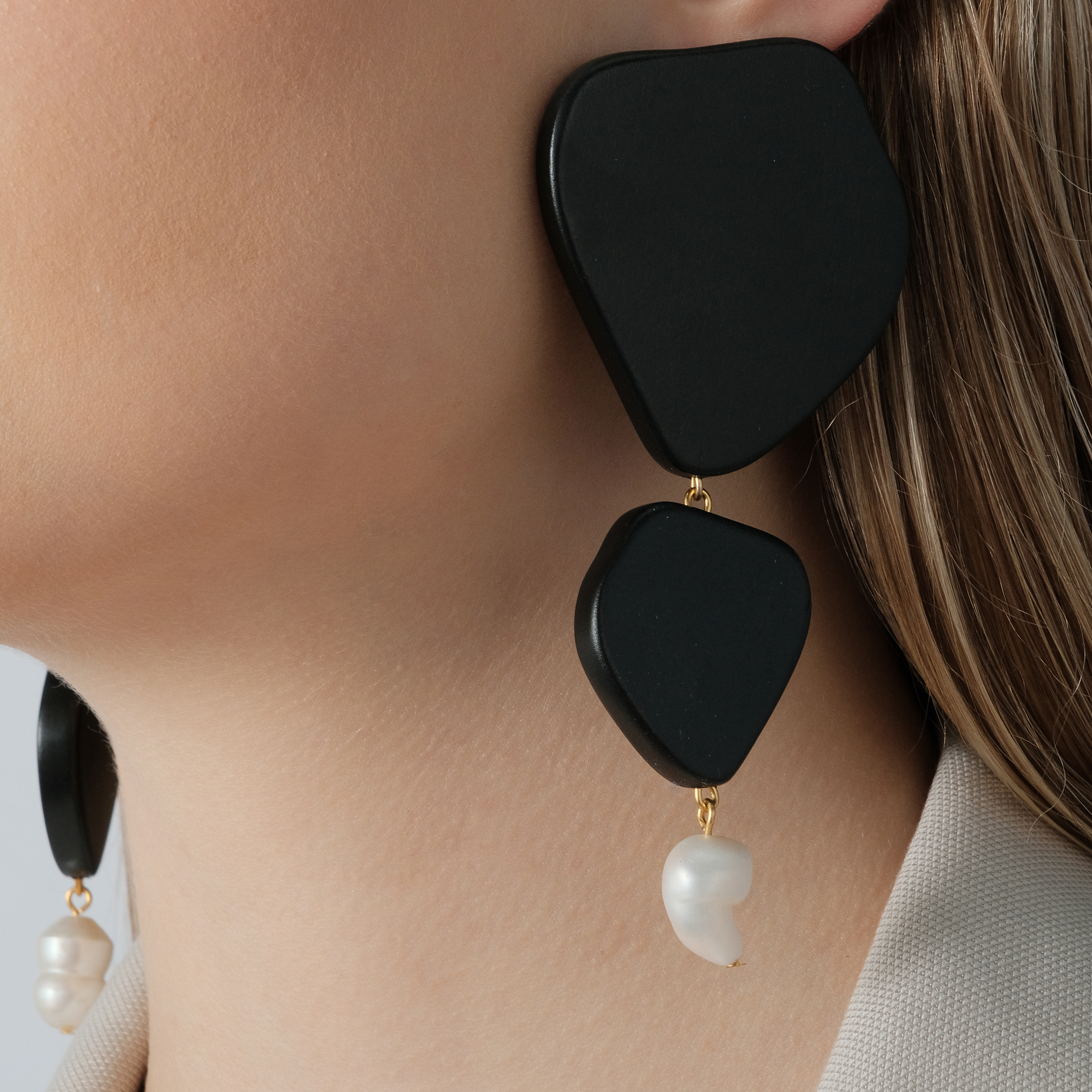 Black Double Glossy Wooden Earrings with Pearl Pendant