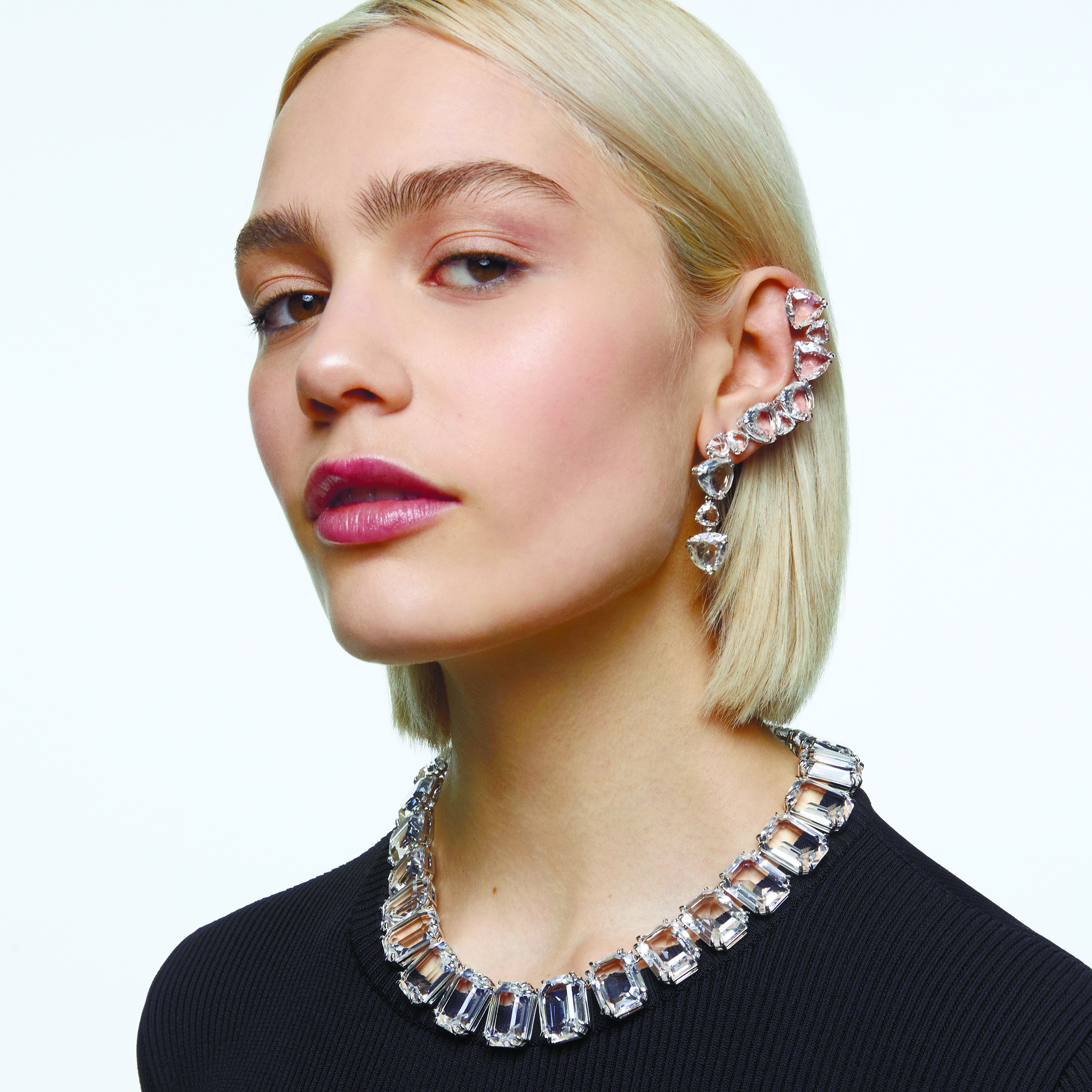 MILLENIA: каффы CRY с кристаллами Swarovski