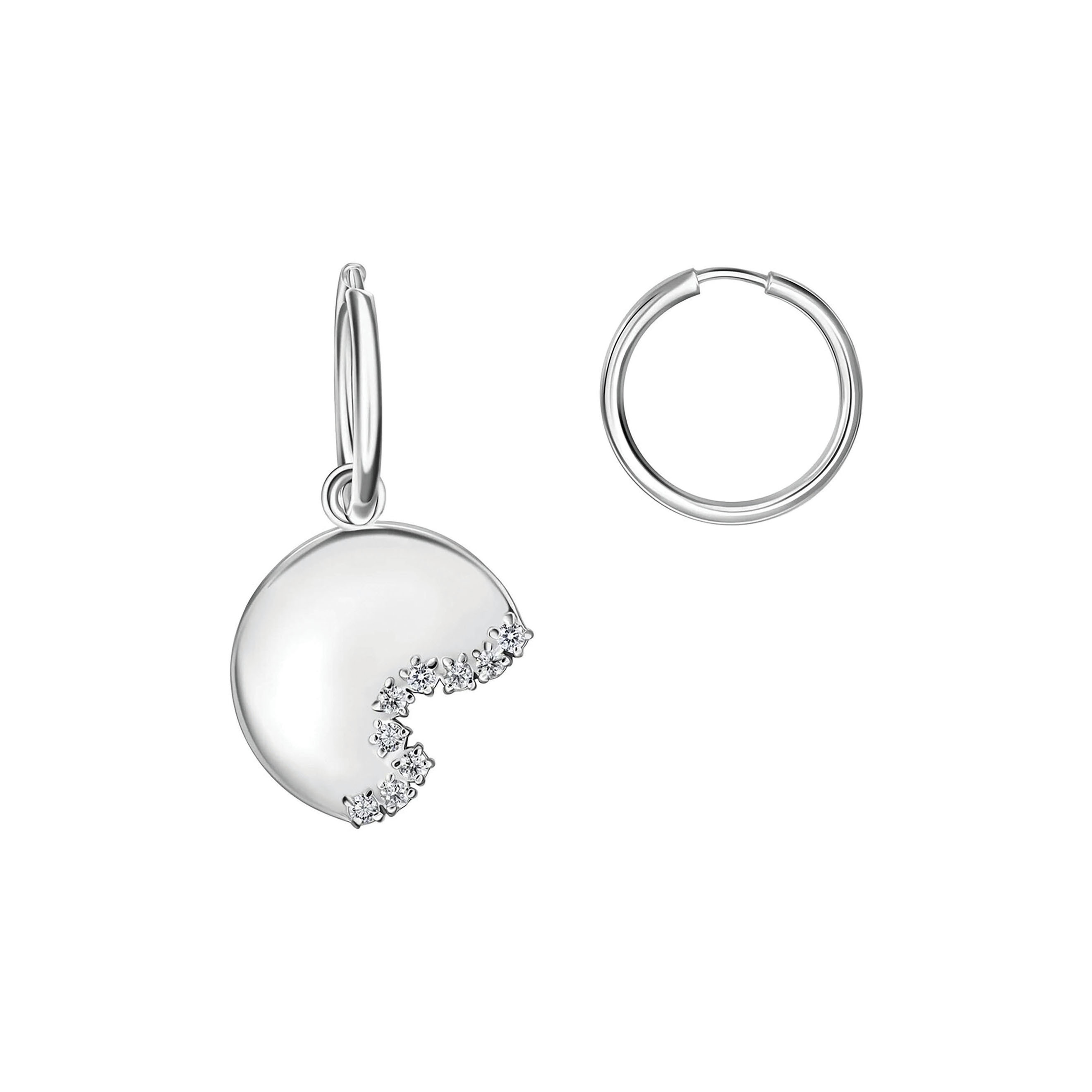 Asymmetric earrings made of silver with crystals