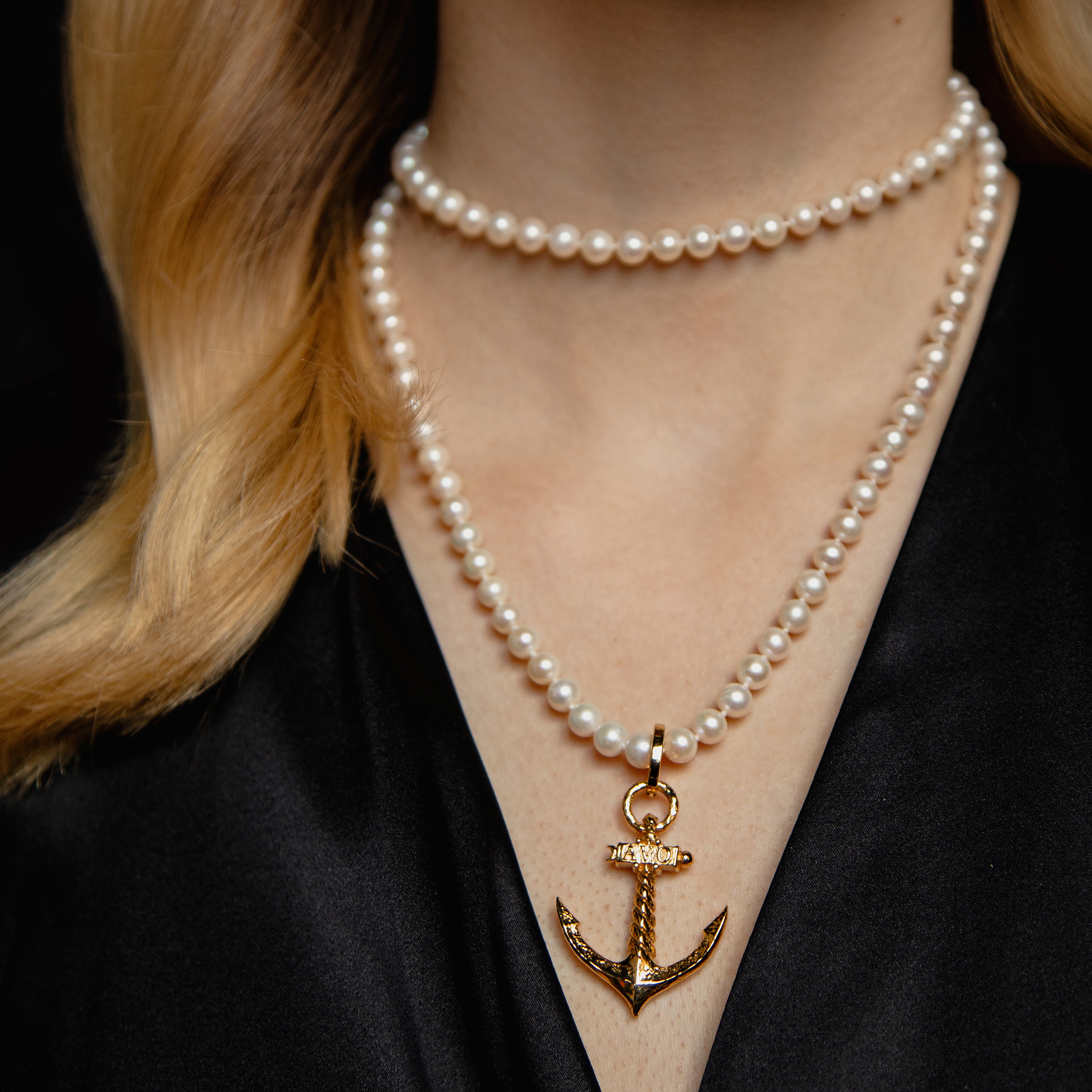 Pearl thread with gilding