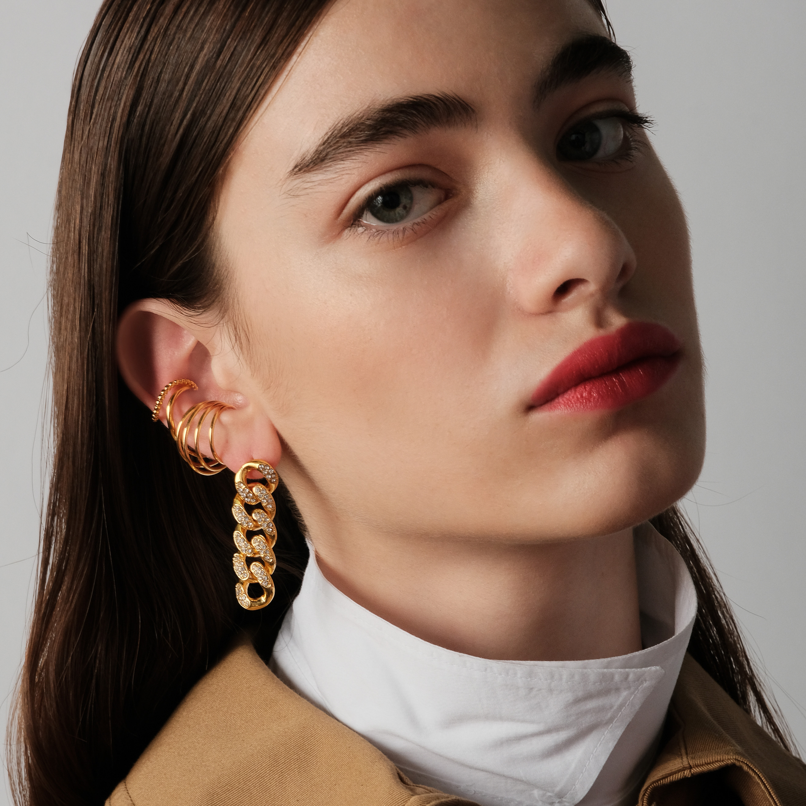 chain earrings with crystals