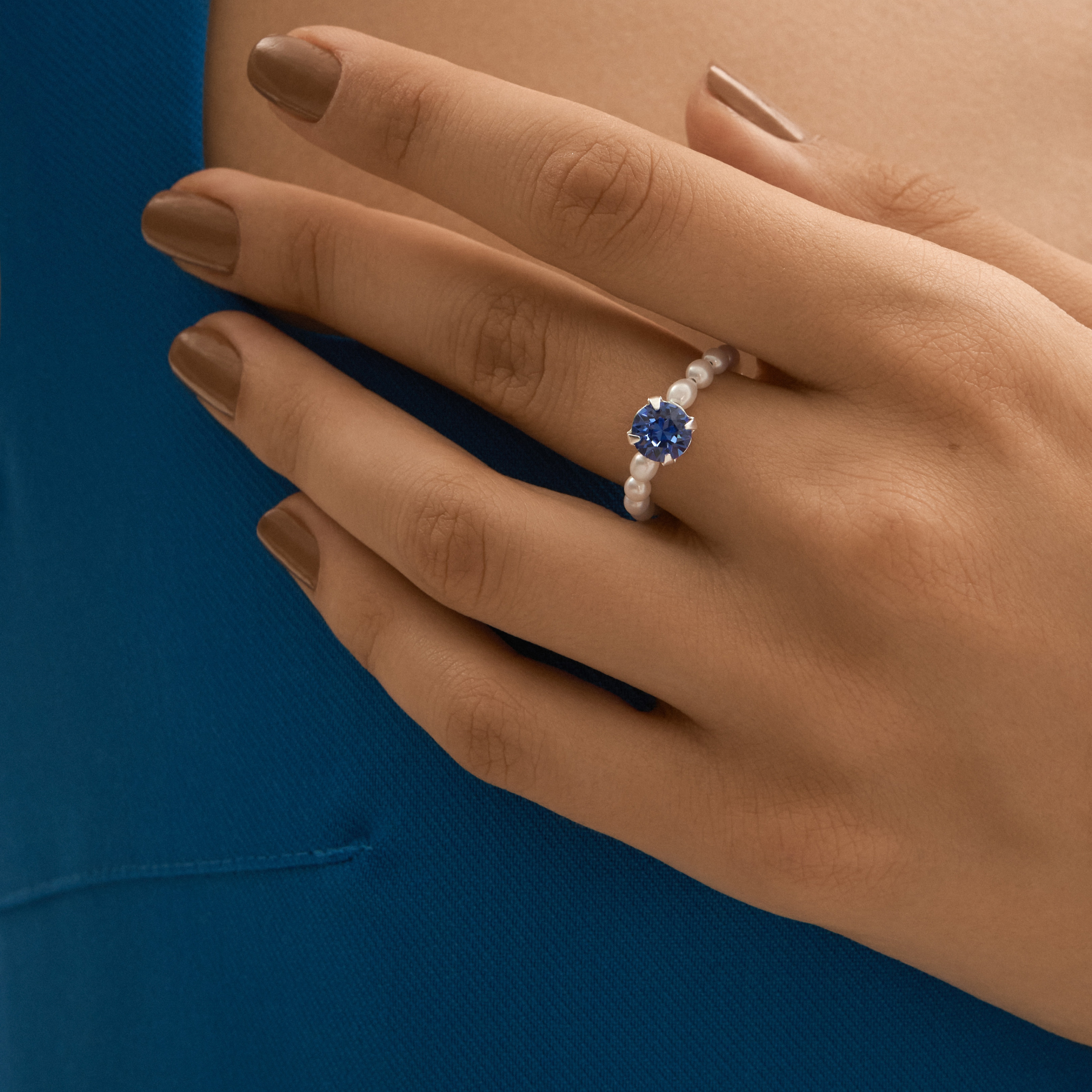 Кольцо с жемчугом и кристаллом Swarovski Sapphire