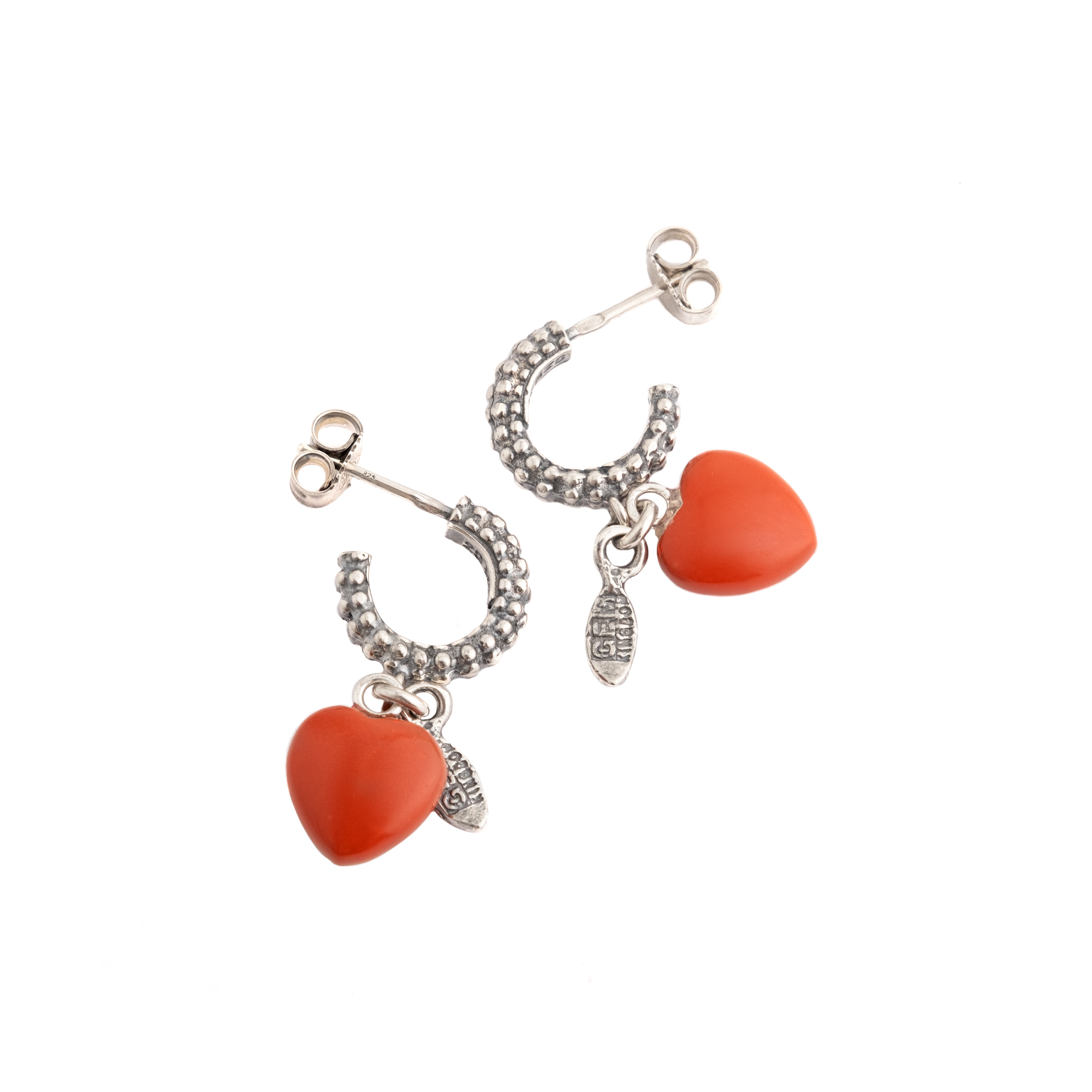 Серьги-сердца из серебра со вставкой из коралла