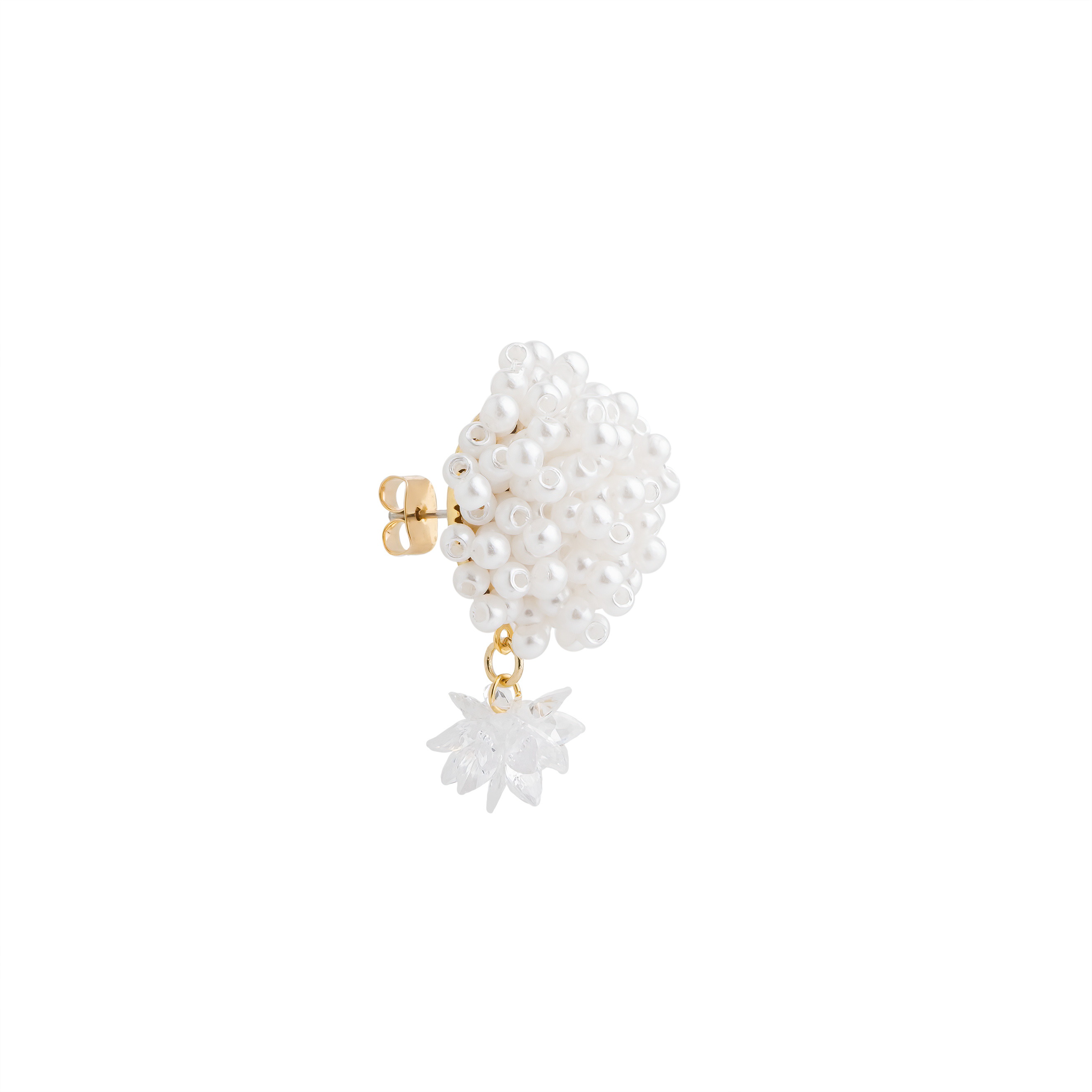 Pearl bead earrings with a white flower