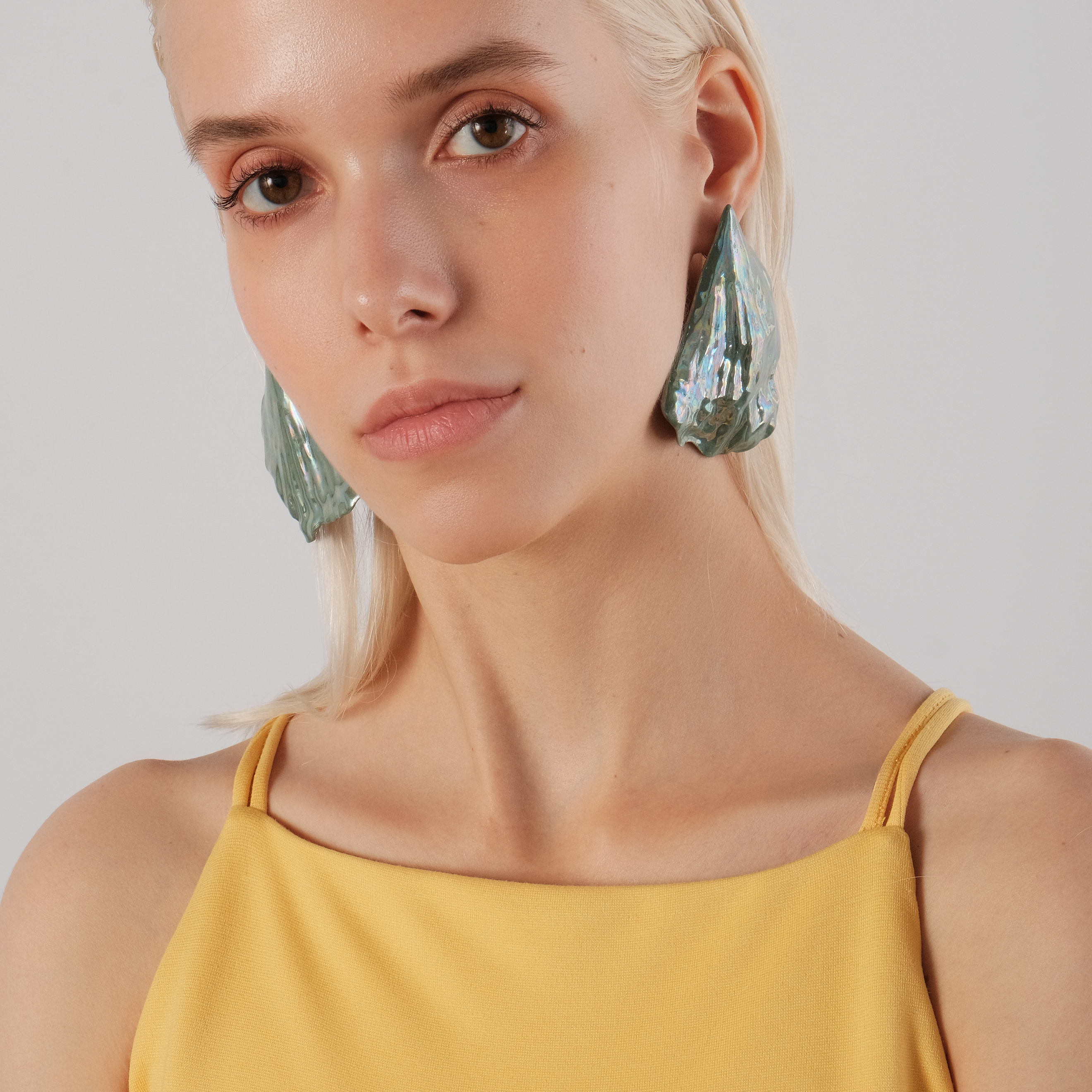 Mint porcelain earrings with mother of pearl