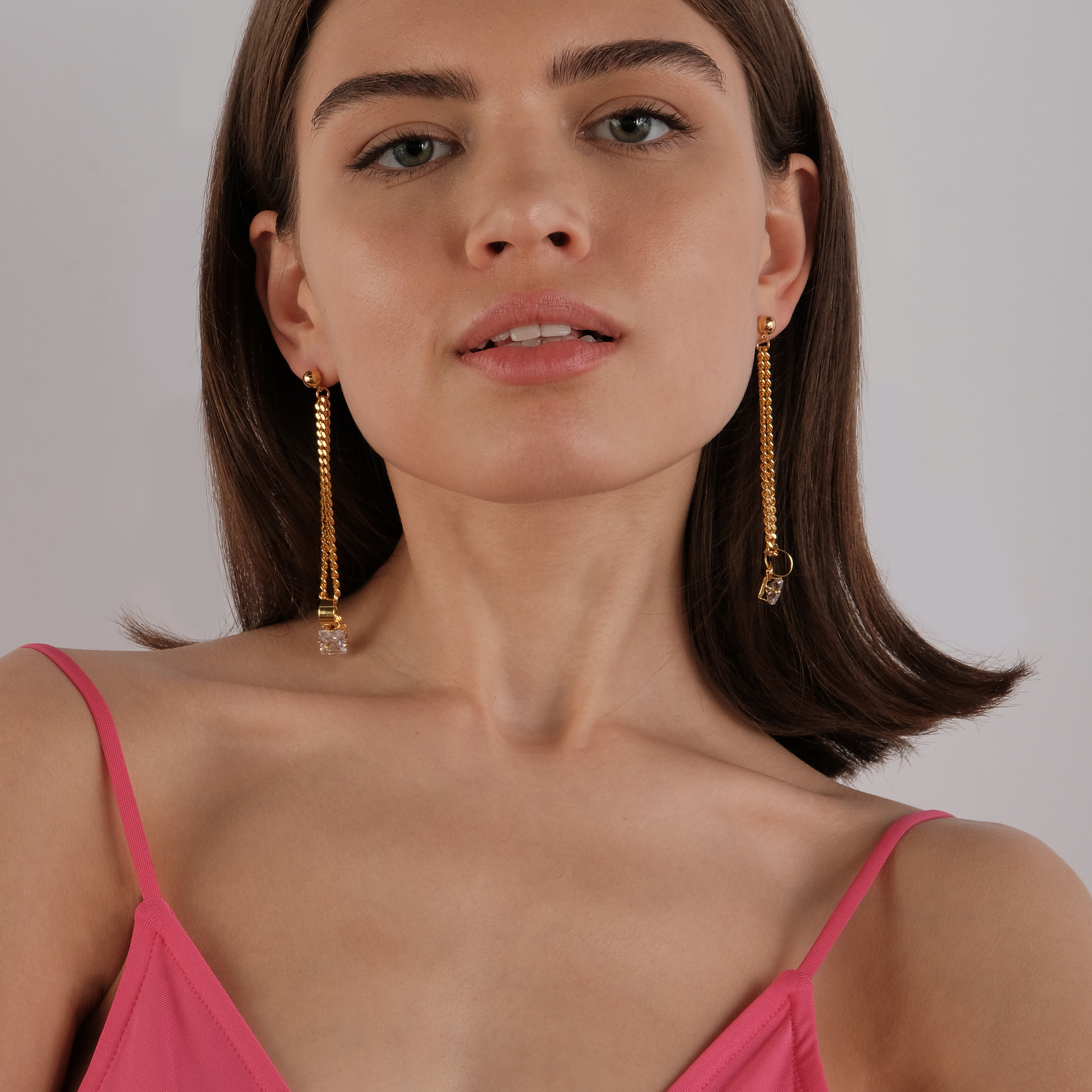 chain Earrings with crystal