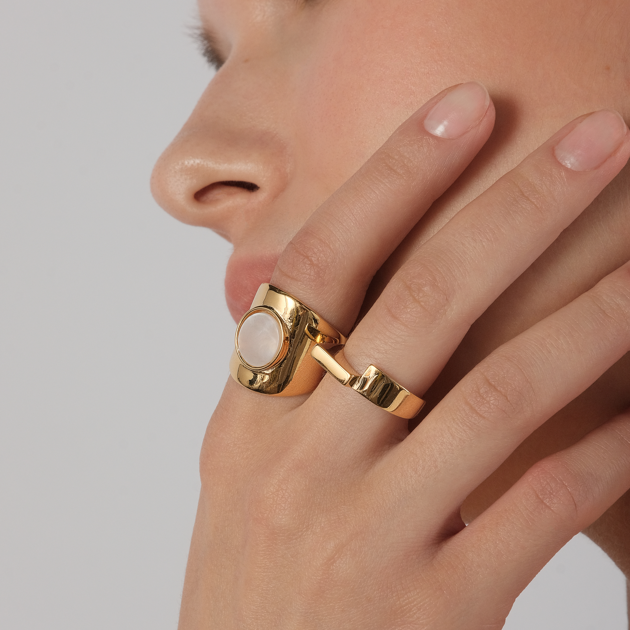 ring with round white insert
