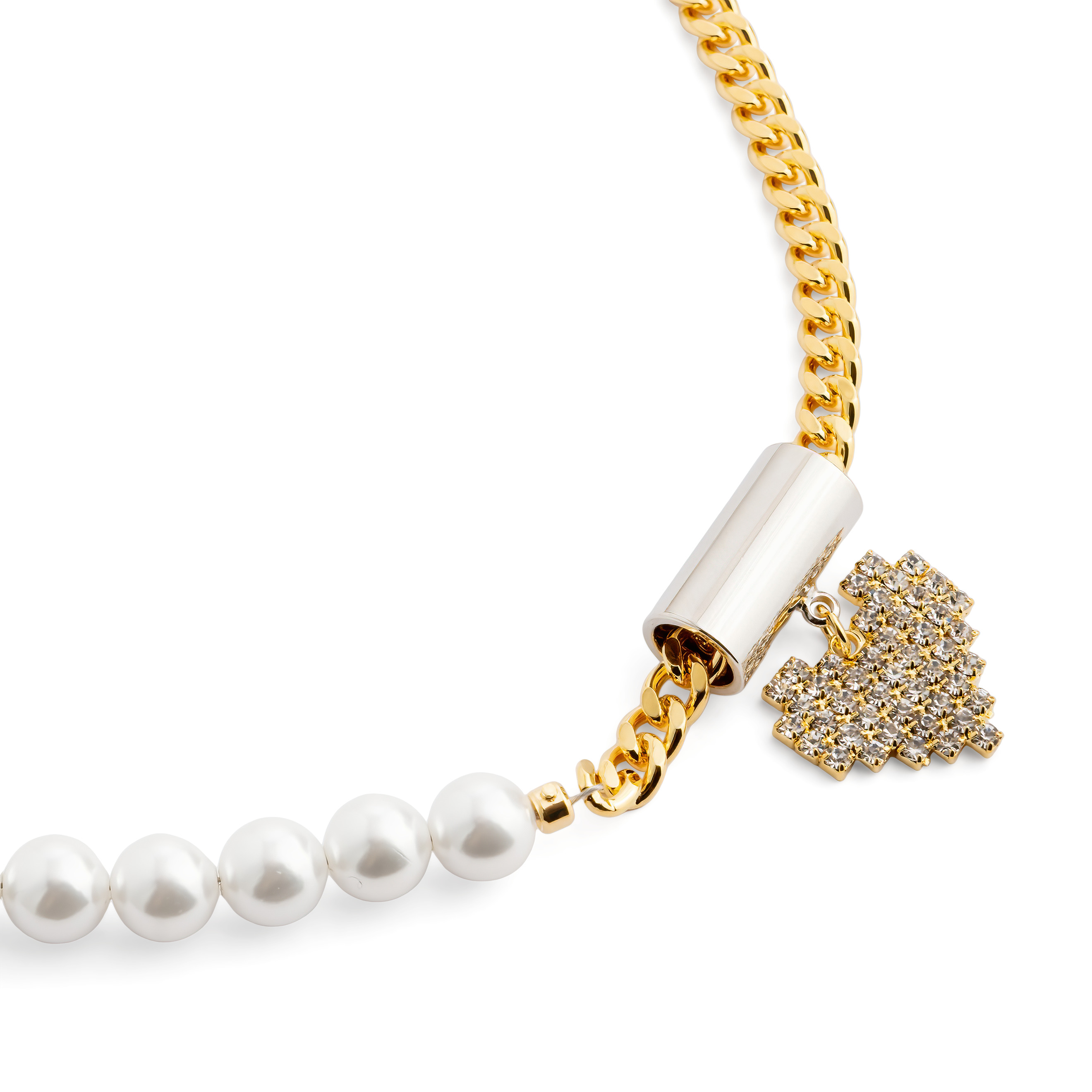 necklace-chain with pearls and a heart pendant with crystals
