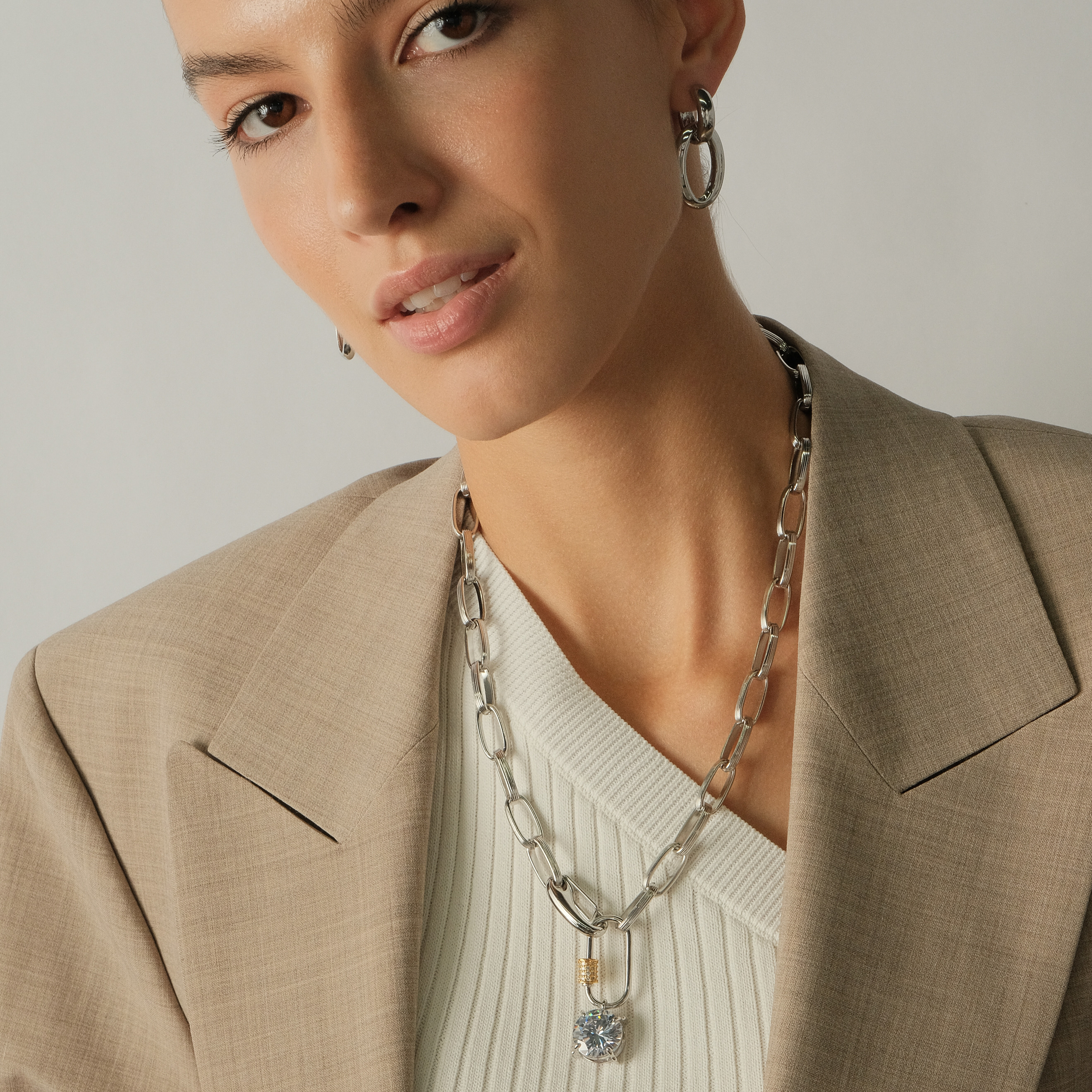 Chain Necklace with Crystal pendant