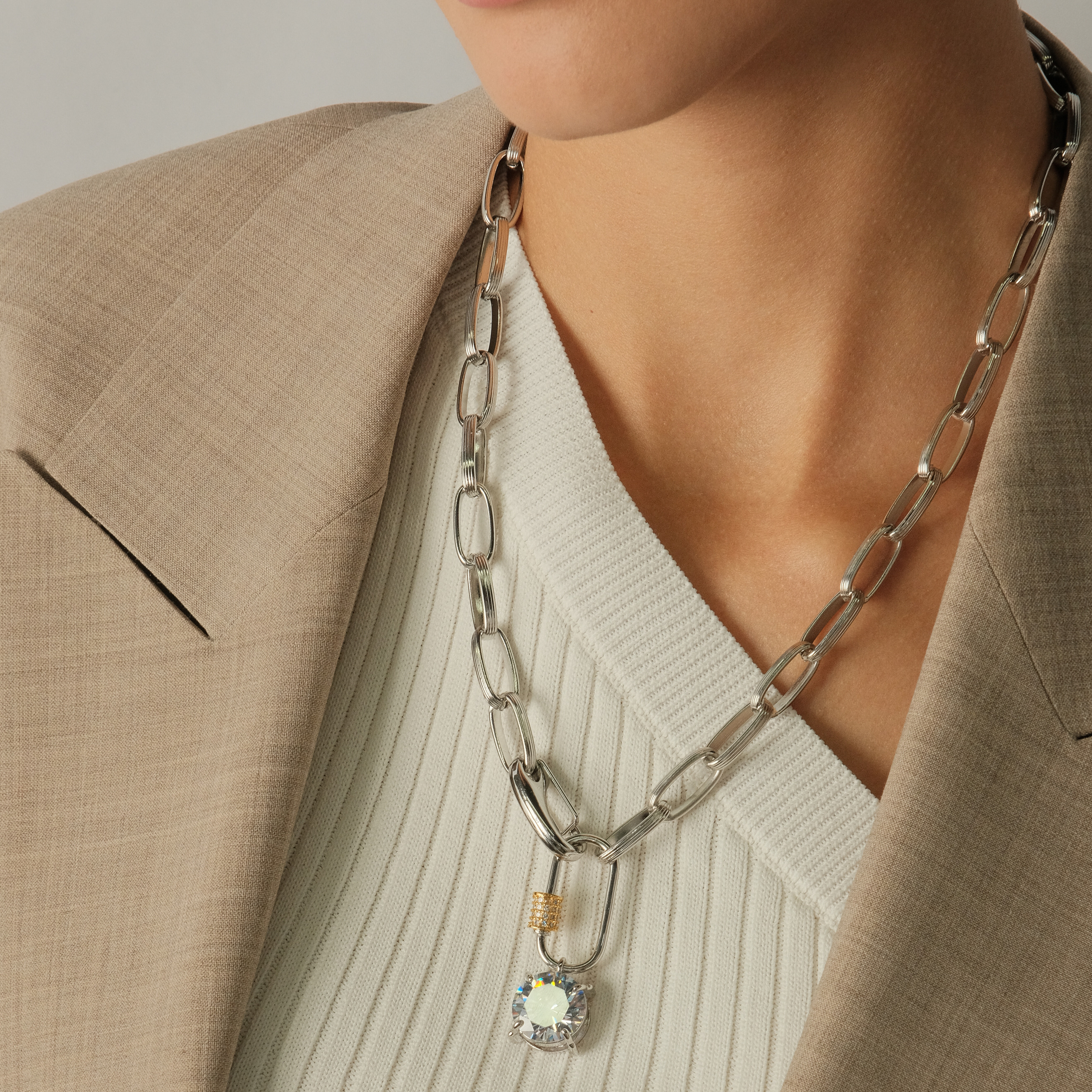 Chain Necklace with Crystal pendant