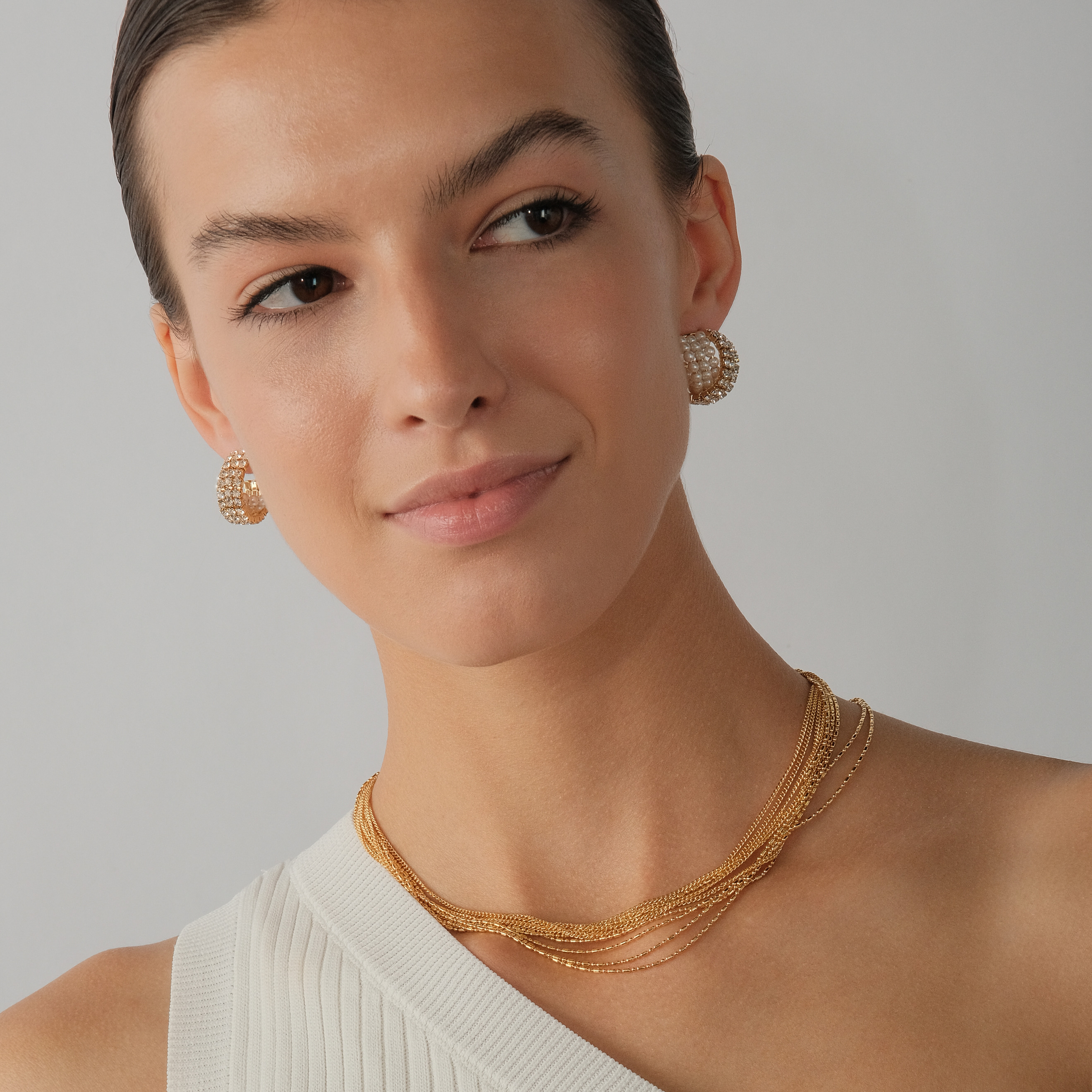 multi-layered necklace with thin chains