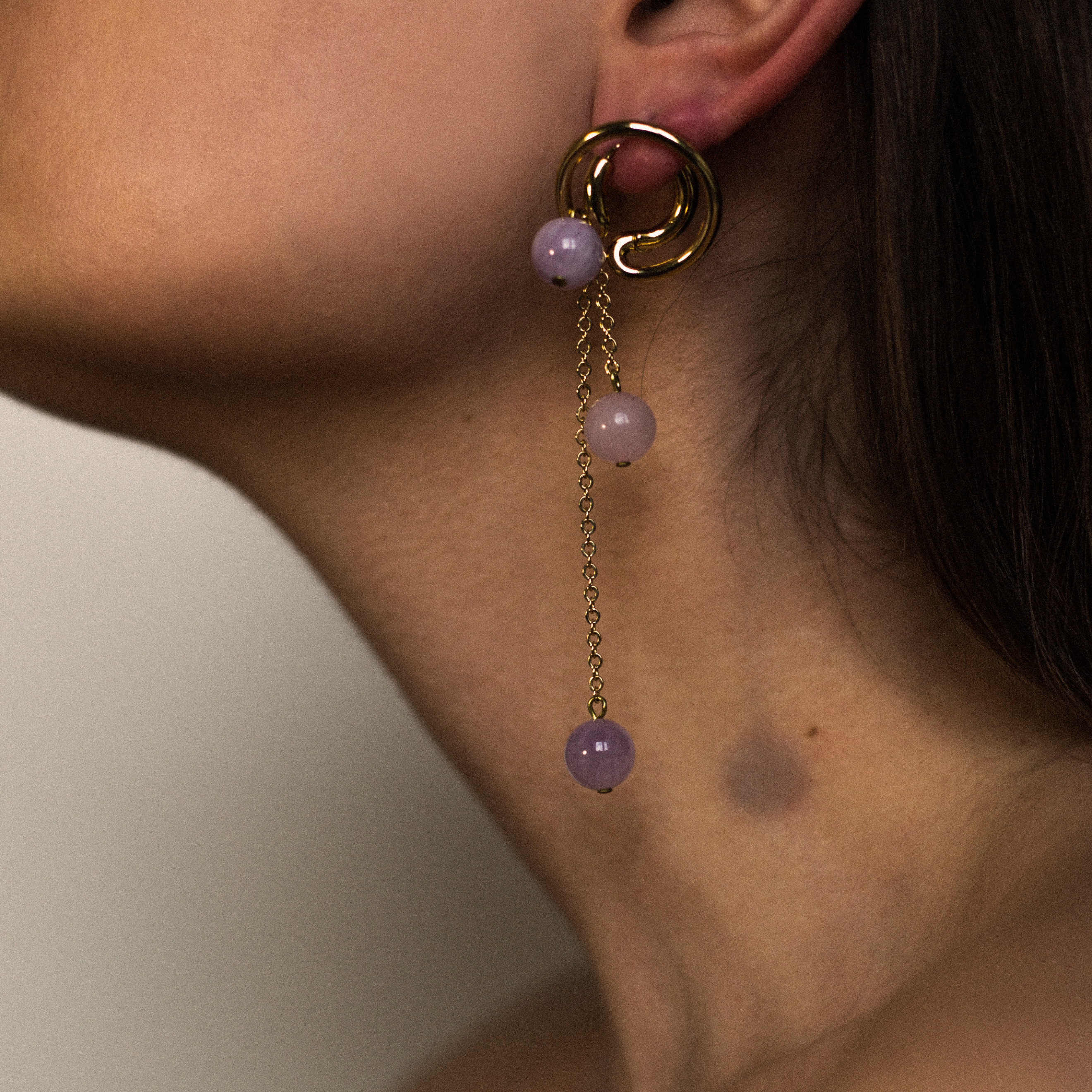 Gold-plated earrings with amethyst