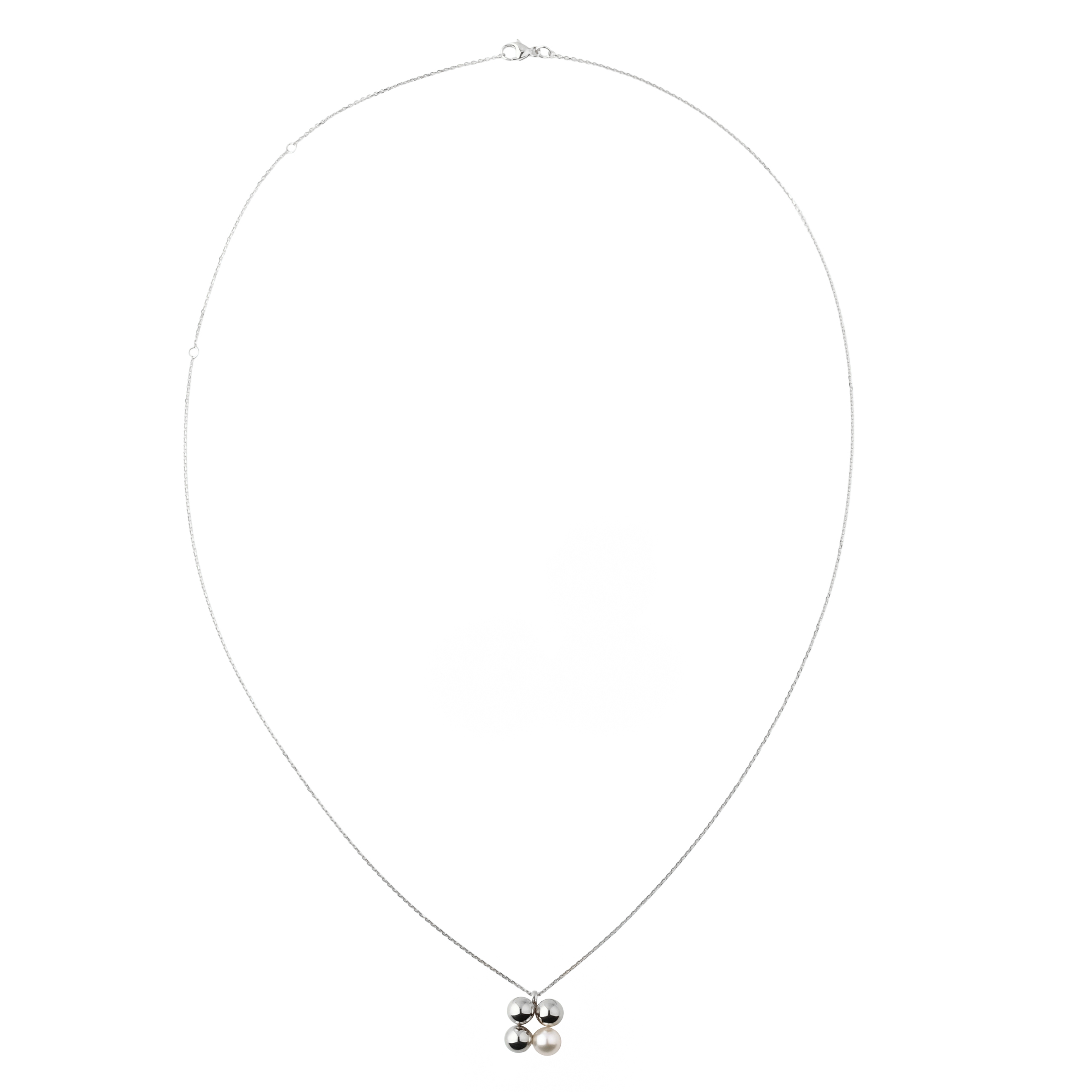 Silver clover necklace with pearl