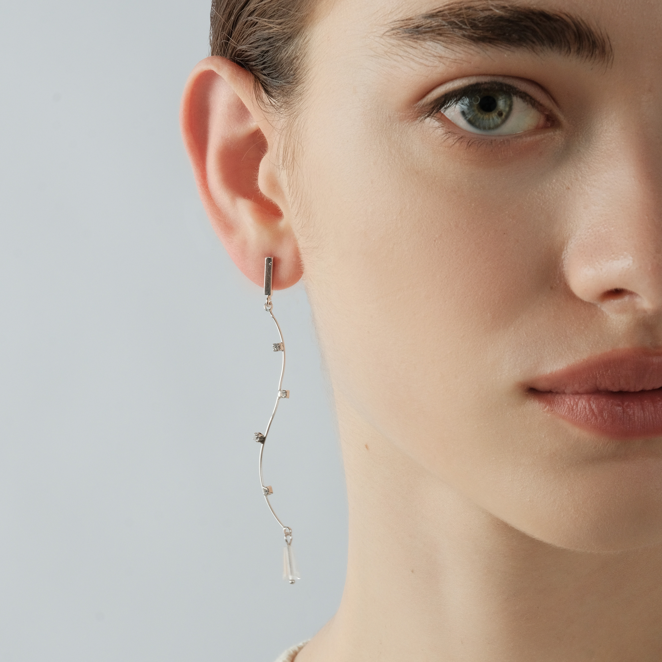 Long earrings with crystals
