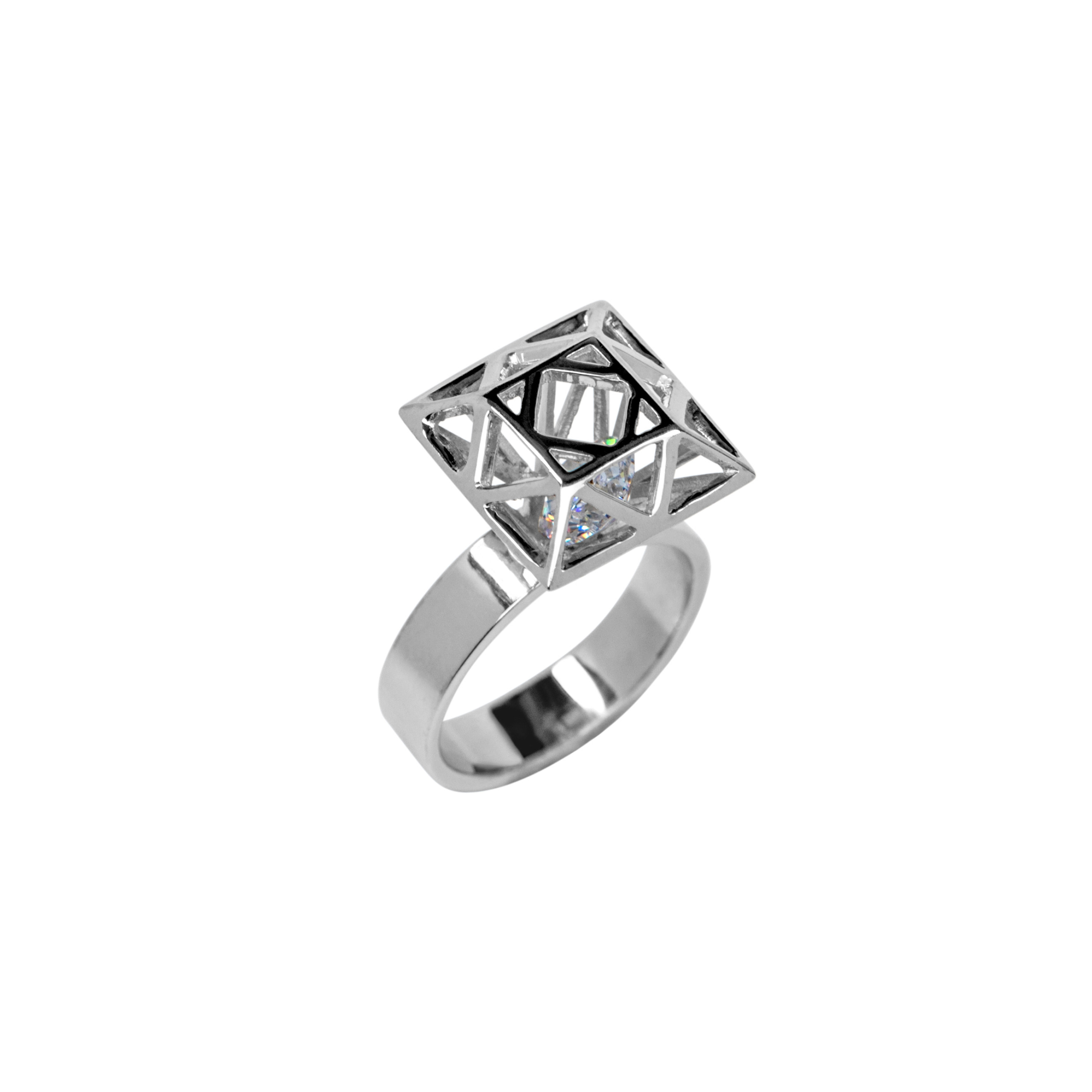 Кольцо из серебра с фианитом Diamond Shape ring