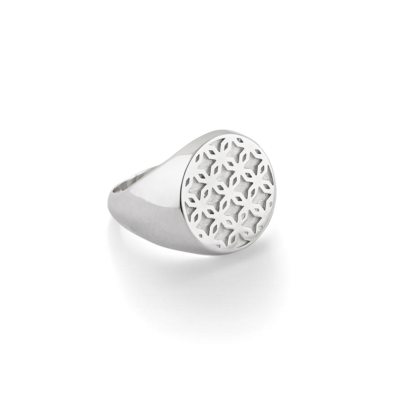 цена LUSIN Jewelry Печатка из серебра VARDUÍ signet ring с орнаментом