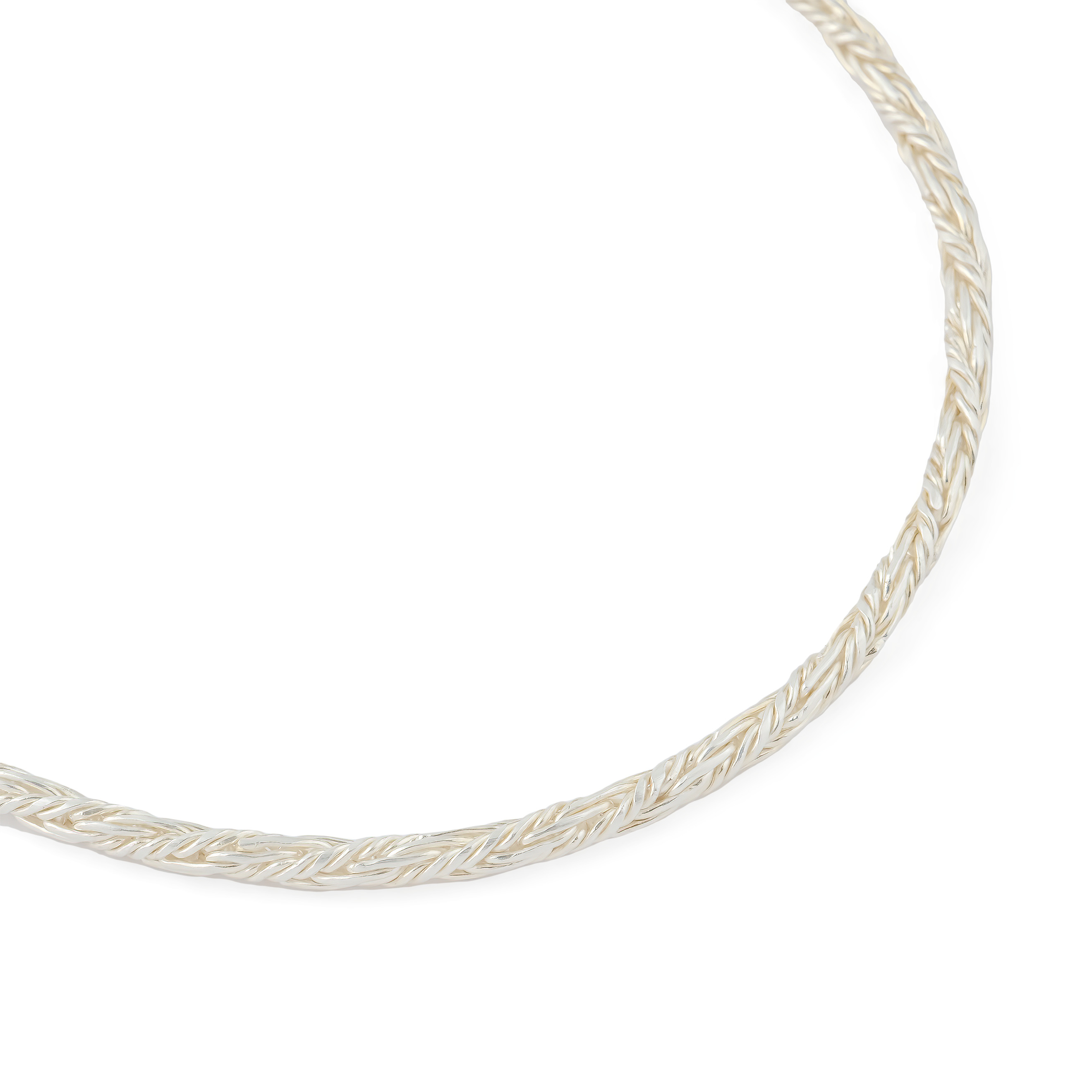 Choker with flat pearls