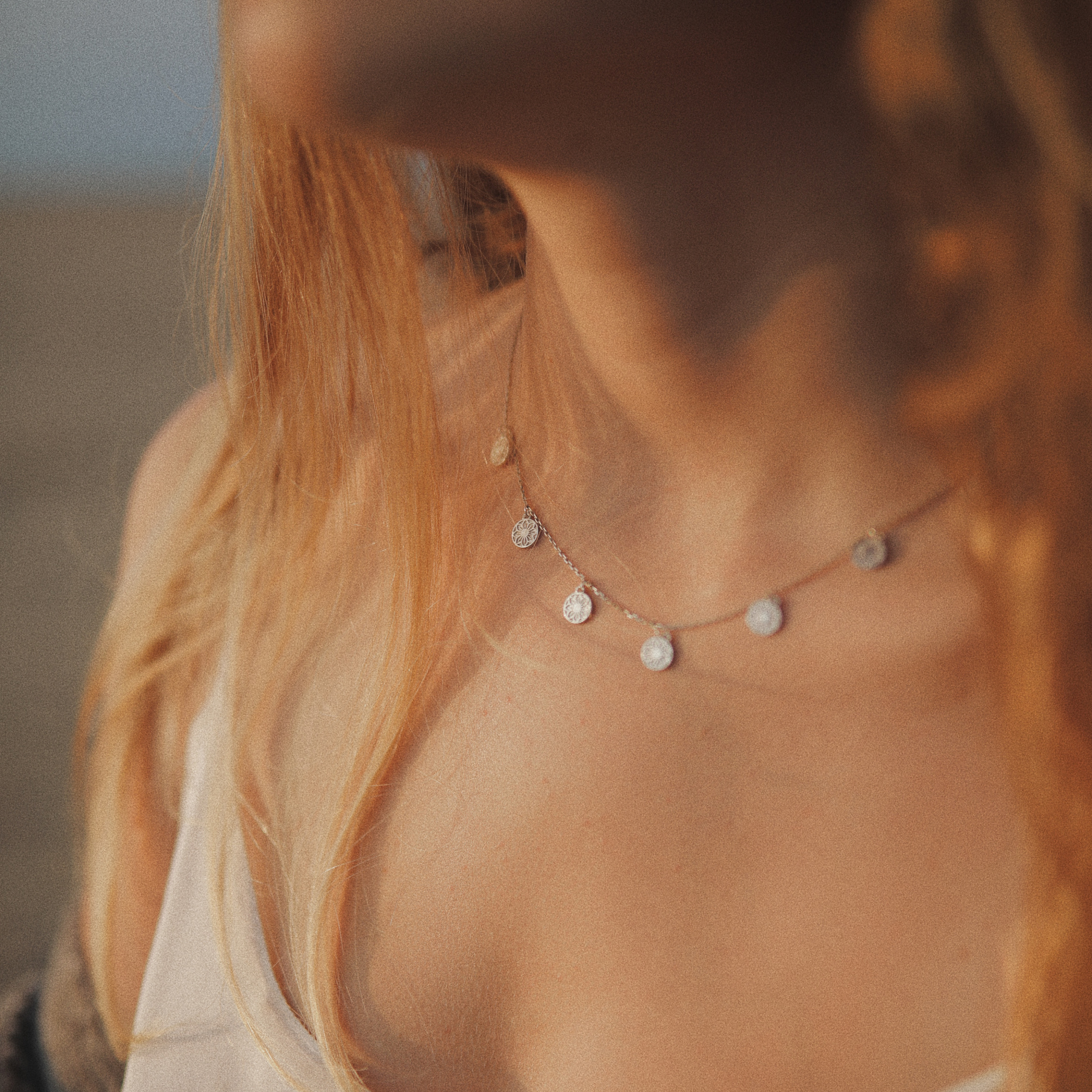 Колье из серебра SATÓ necklace с подвесками цветами